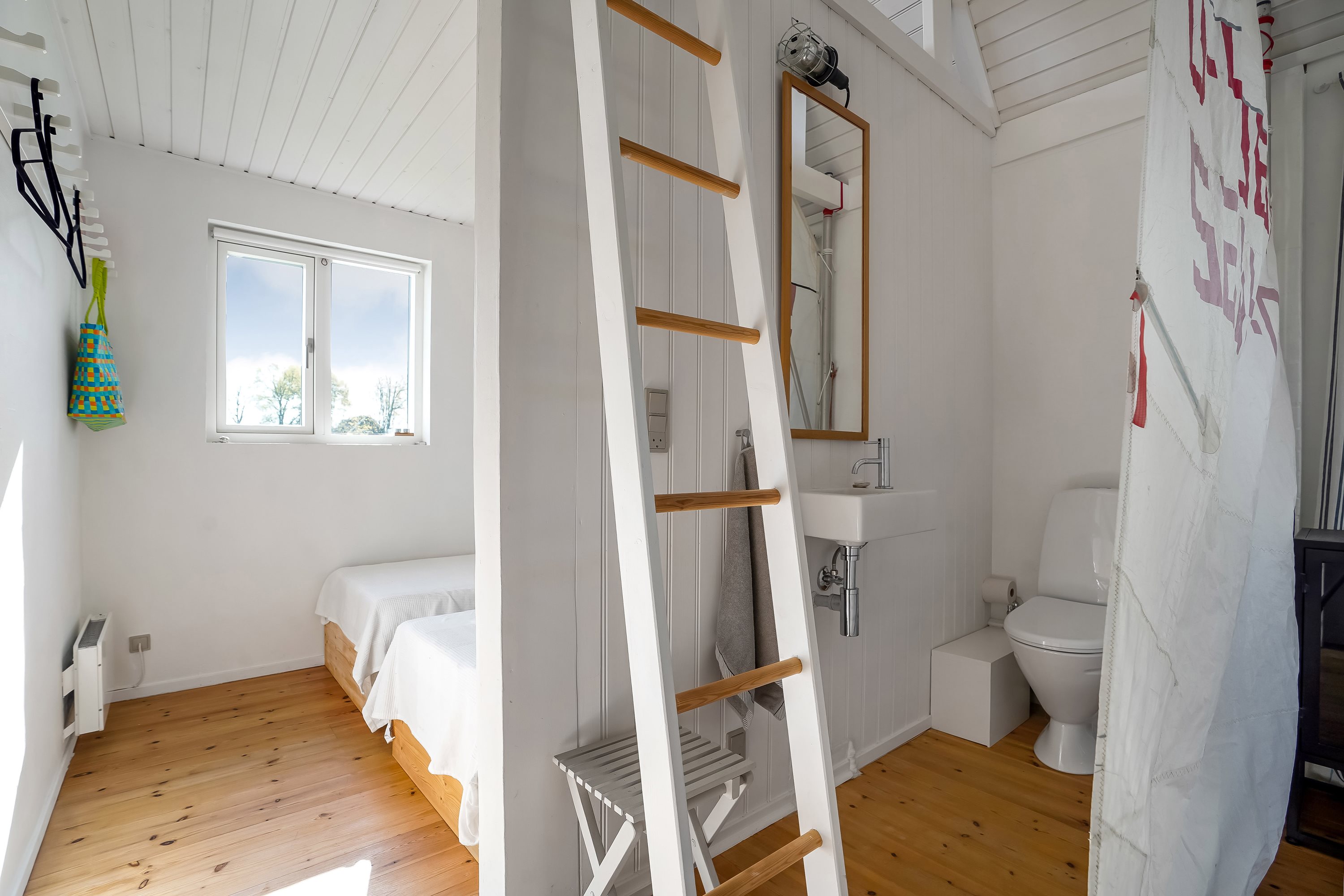 Fremhævet toilet billede i fuldskærmstilstand. Billede af Daadyrvænget 8, Båring Ege, 5466 Asperup