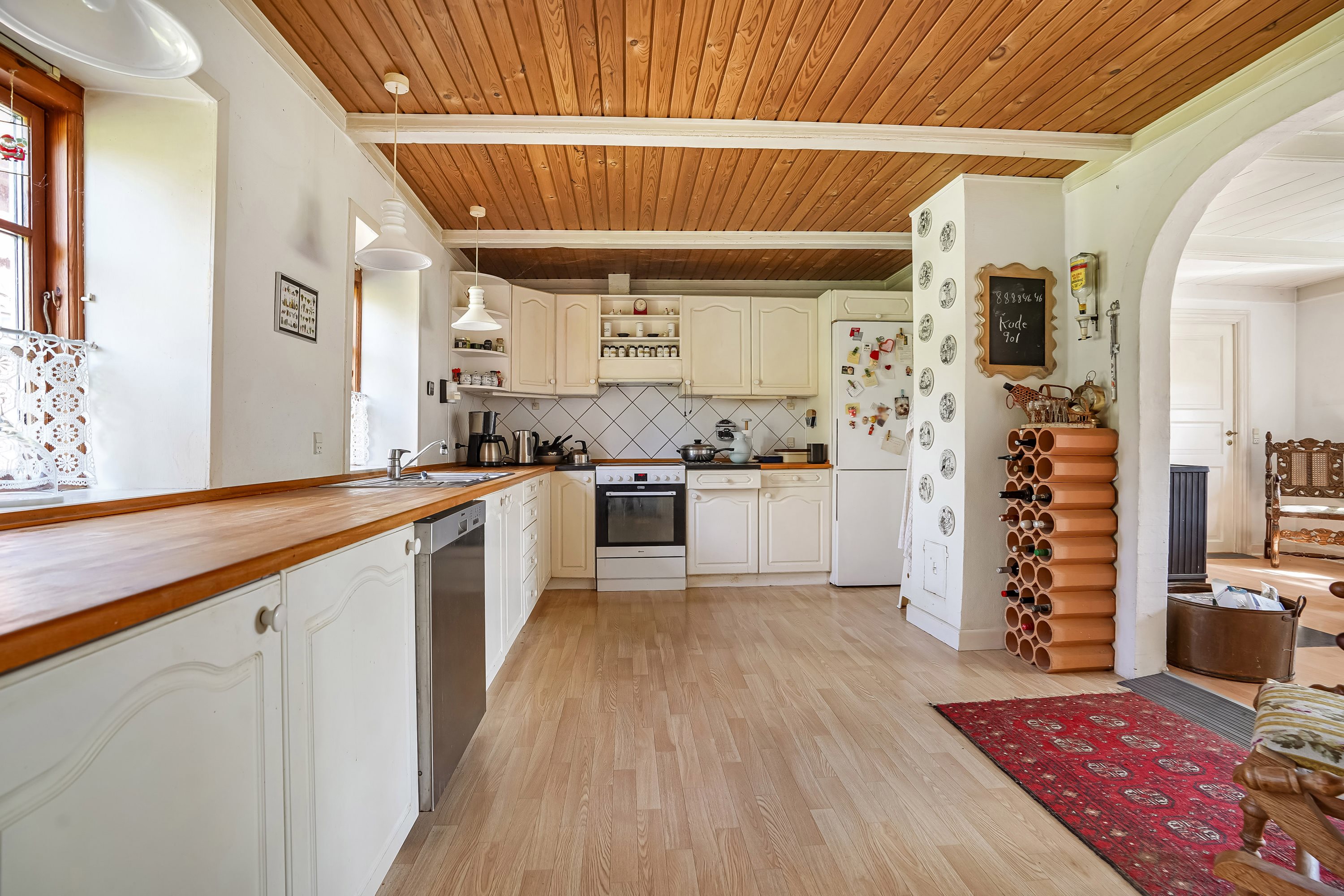 Fremhævet køkken billede i fuldskærmstilstand. Billede af Præstebuen 12, Sdr Åby, 5592 Ejby