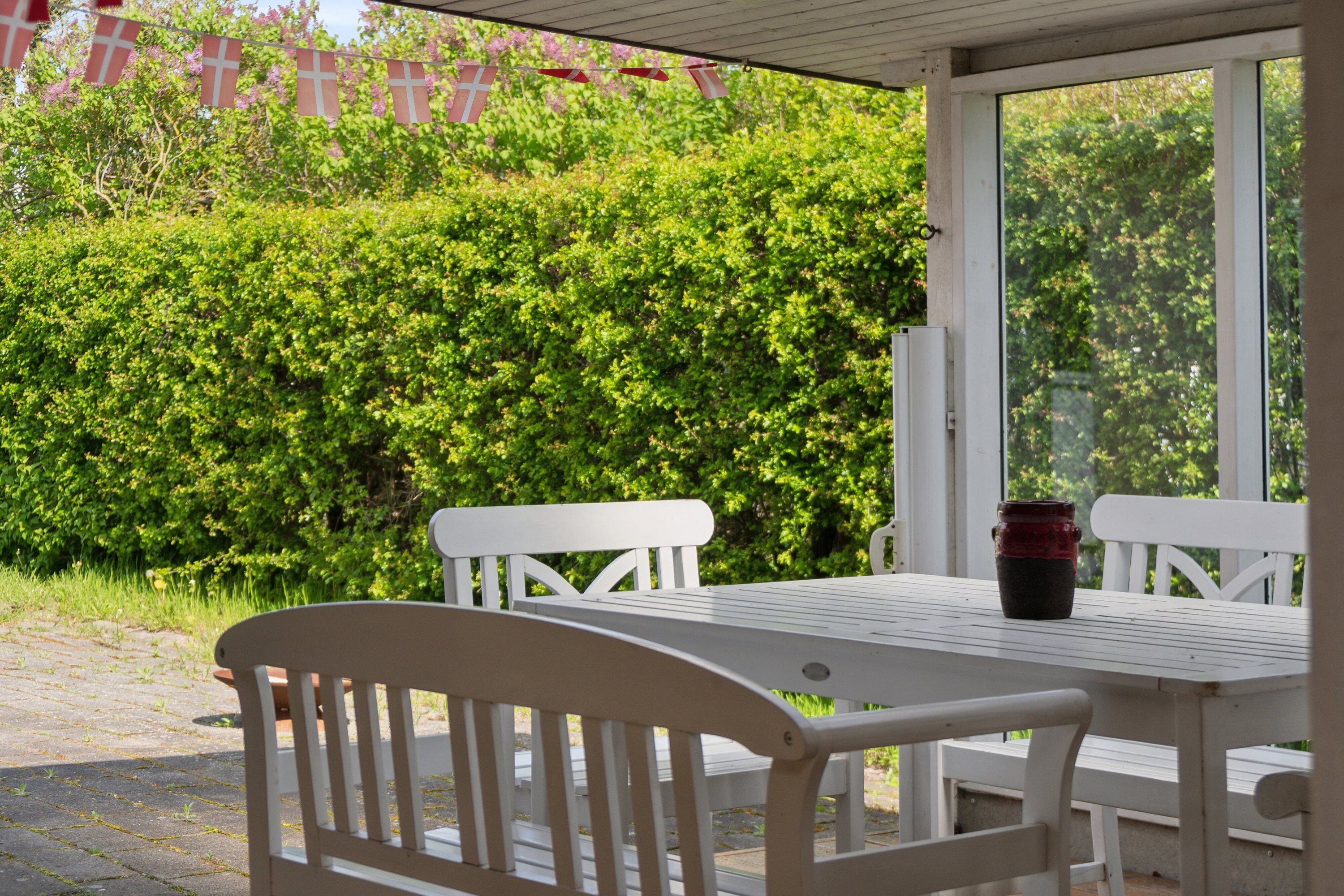 Fremhævet terrasse billede i fuldskærmstilstand. Billede af Degnegyden 1, Kristiansminde, 5450 Otterup