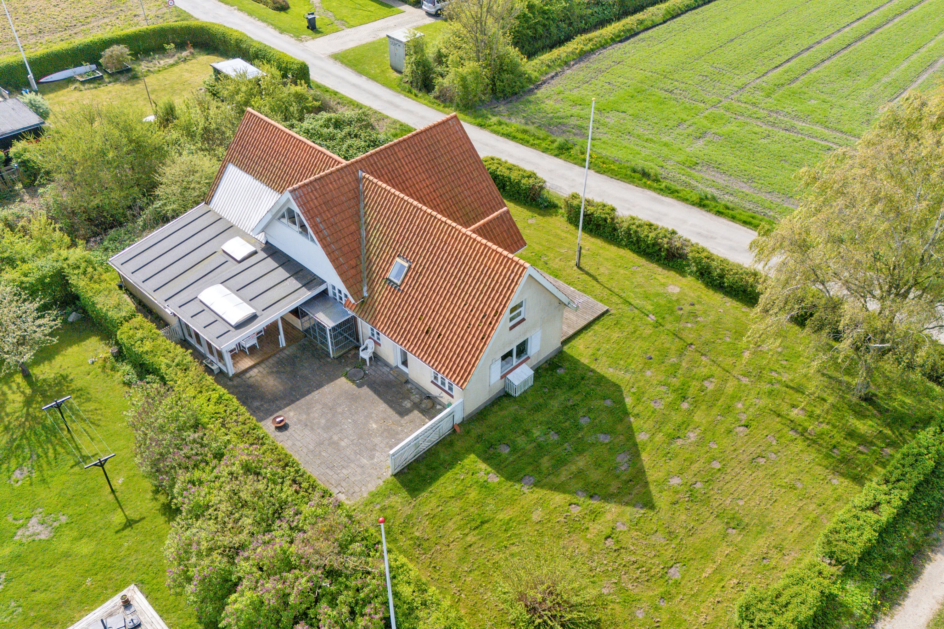 Fremhævet luftfoto billede i fuldskærmstilstand. Billede af Degnegyden 1, Kristiansminde, 5450 Otterup