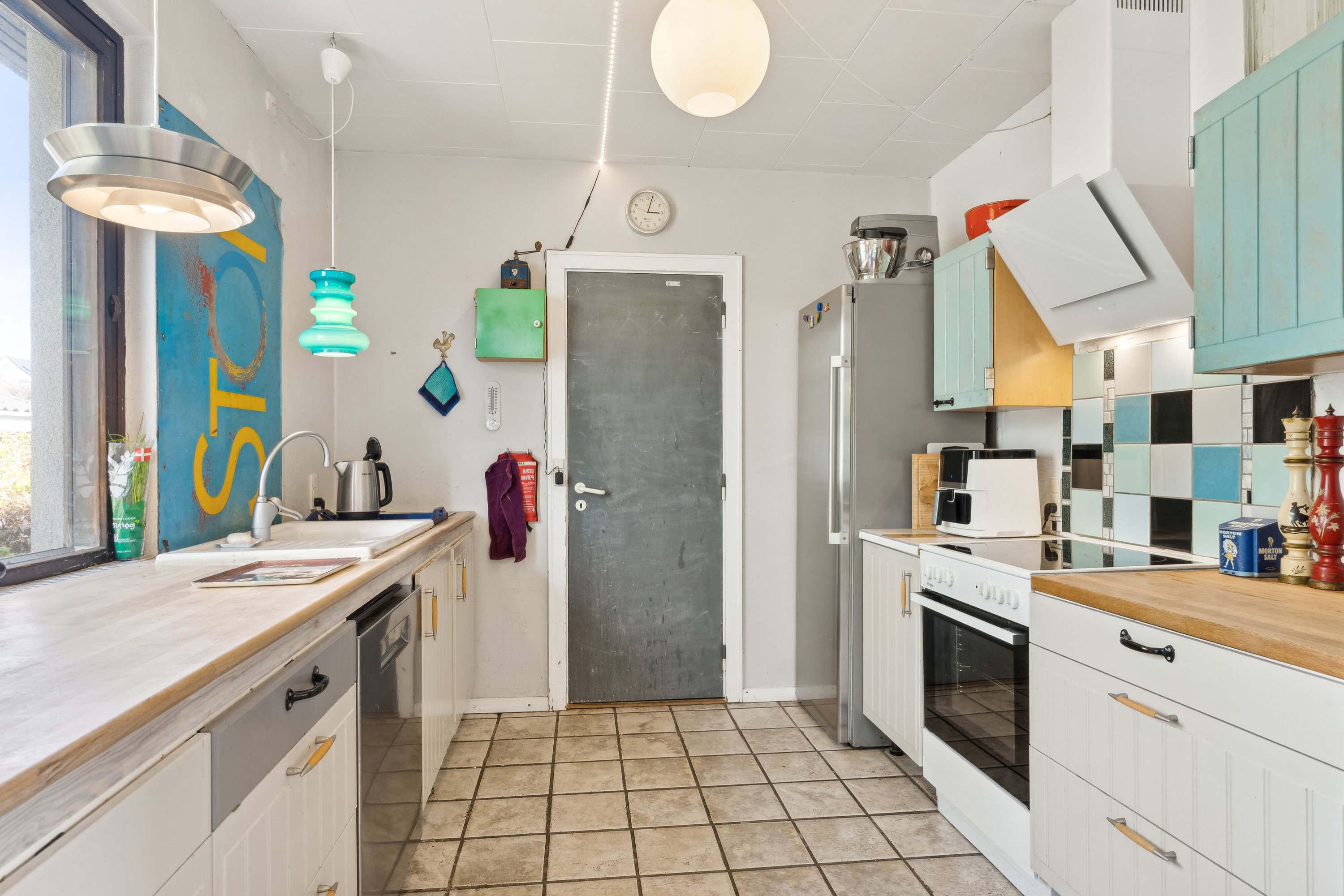 Fremhævet køkken billede i fuldskærmstilstand. Billede af Bellisvej 28, 4300 Holbæk