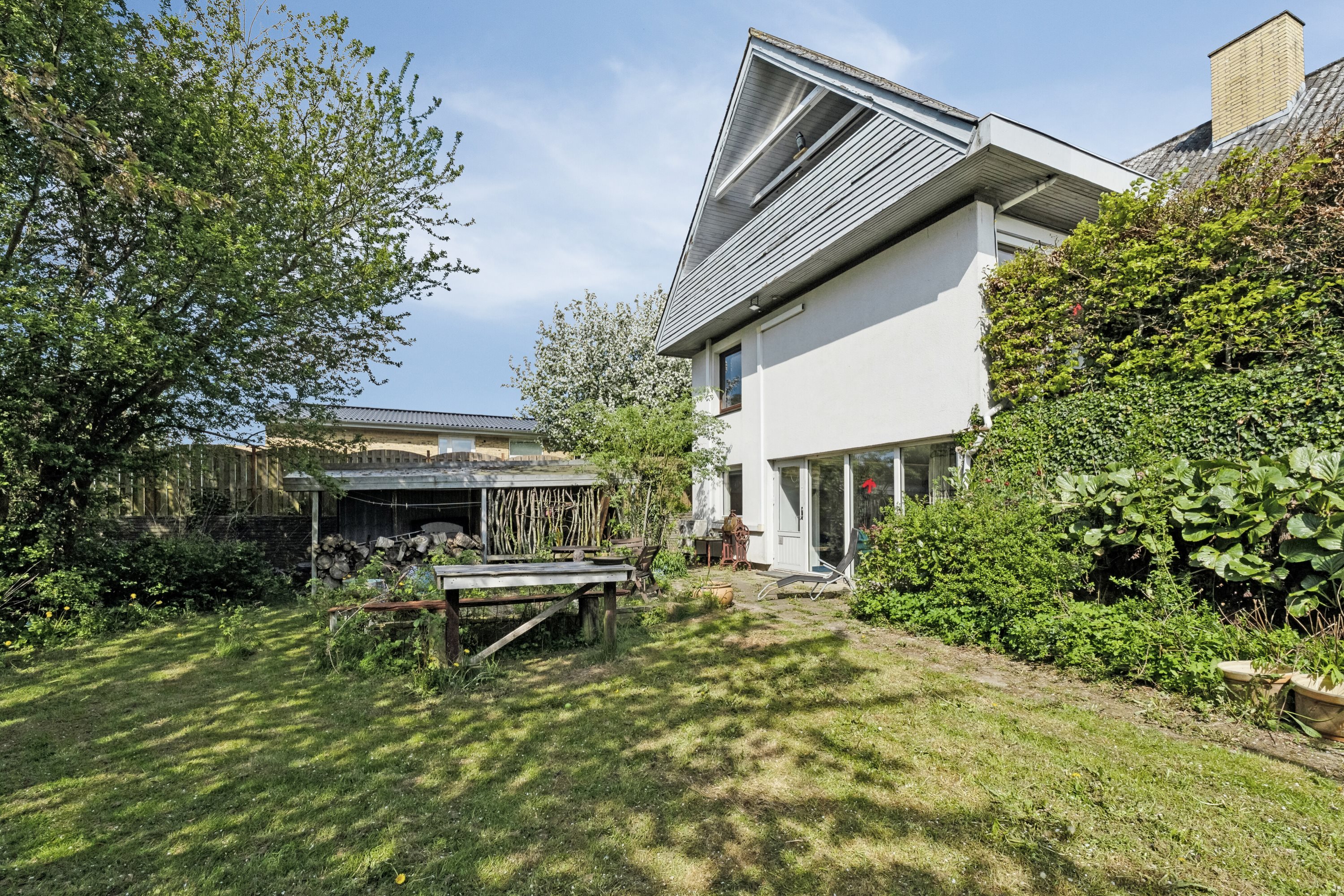 Fremhævet udendørs billede i fuldskærmstilstand. Billede af Bellisvej 28, 4300 Holbæk