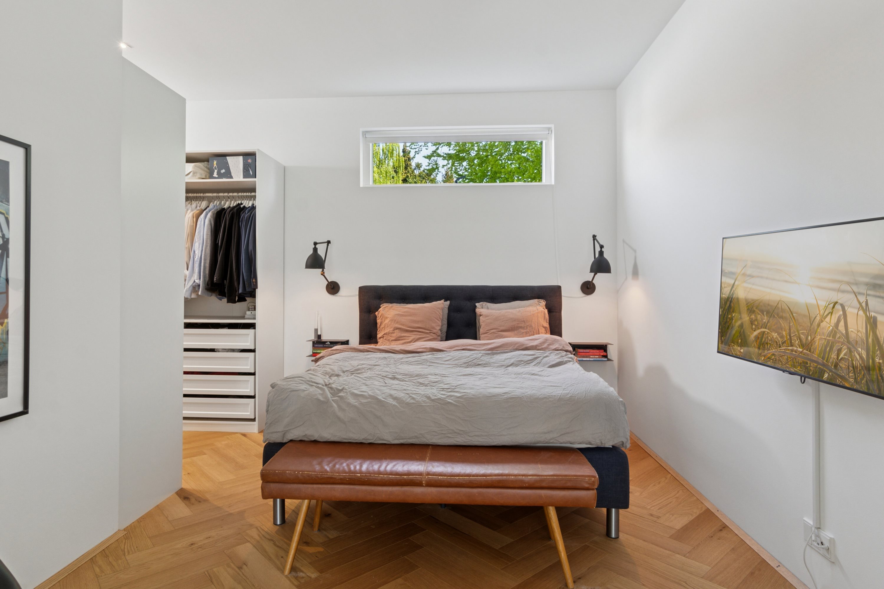 Fremhævet soveværelse billede i fuldskærmstilstand. Billede af Kongelyset 3C, 4200 Slagelse