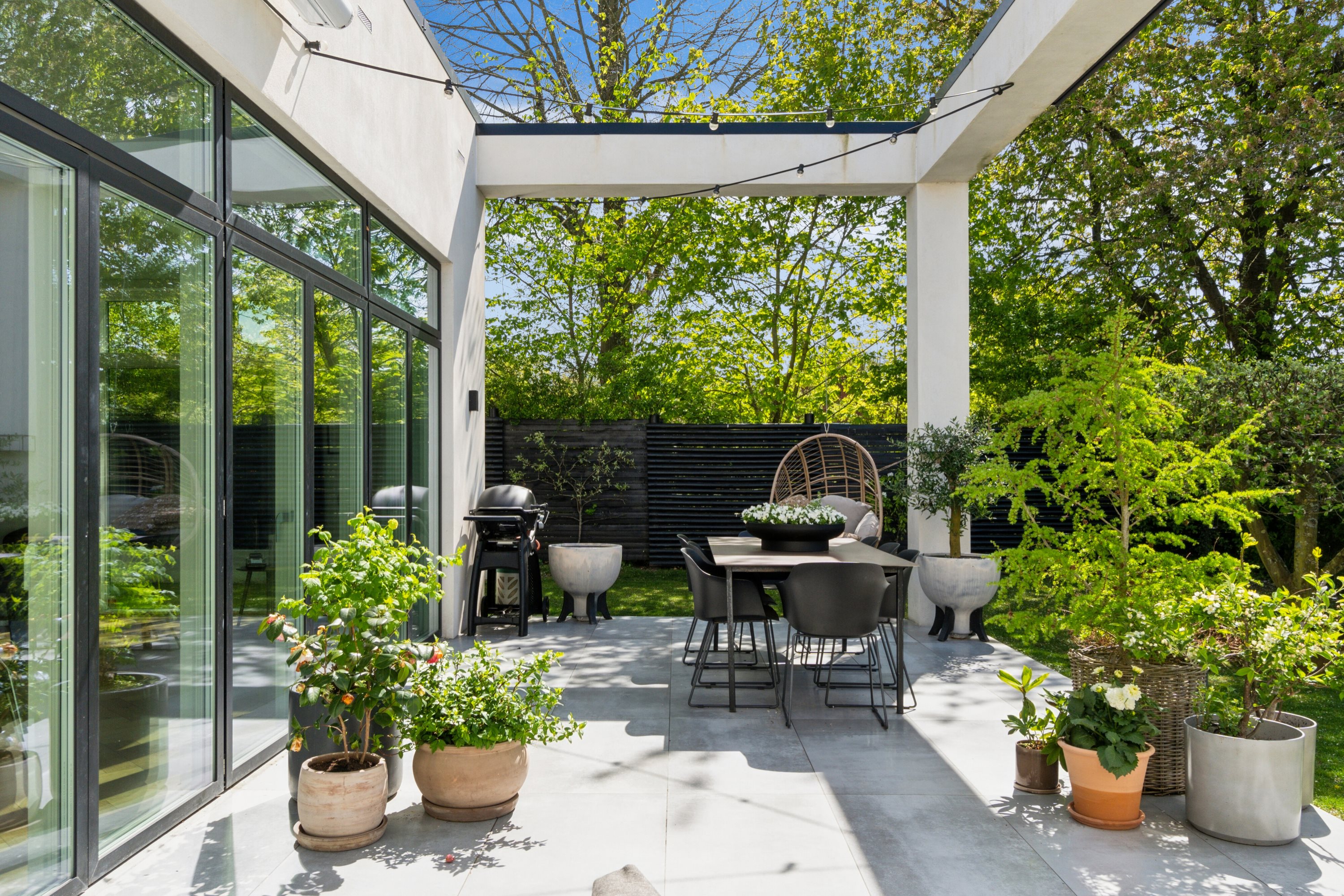 Fremhævet terrasse billede i fuldskærmstilstand. Billede af Kongelyset 3C, 4200 Slagelse