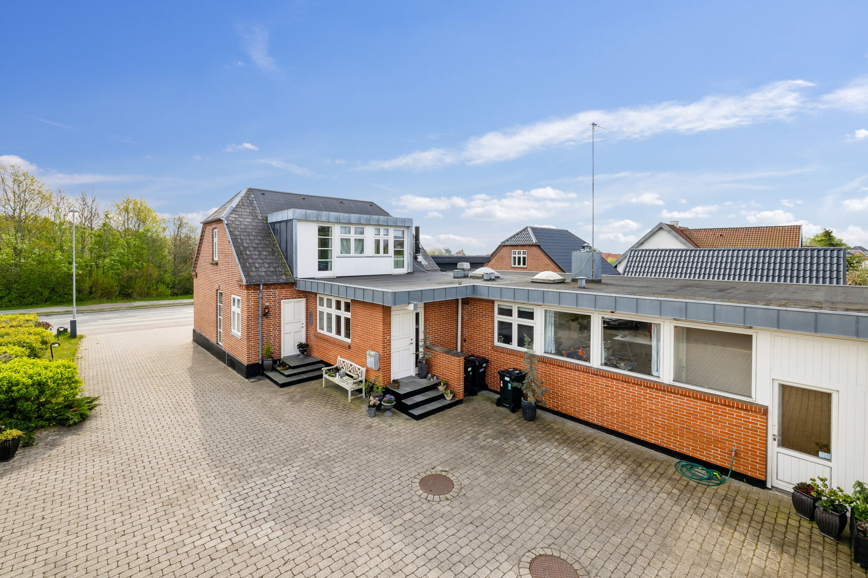 Fremhævet ejendom 1 billede i fuldskærmstilstand. Billede af Grenåvej 689, 8541 Skødstrup