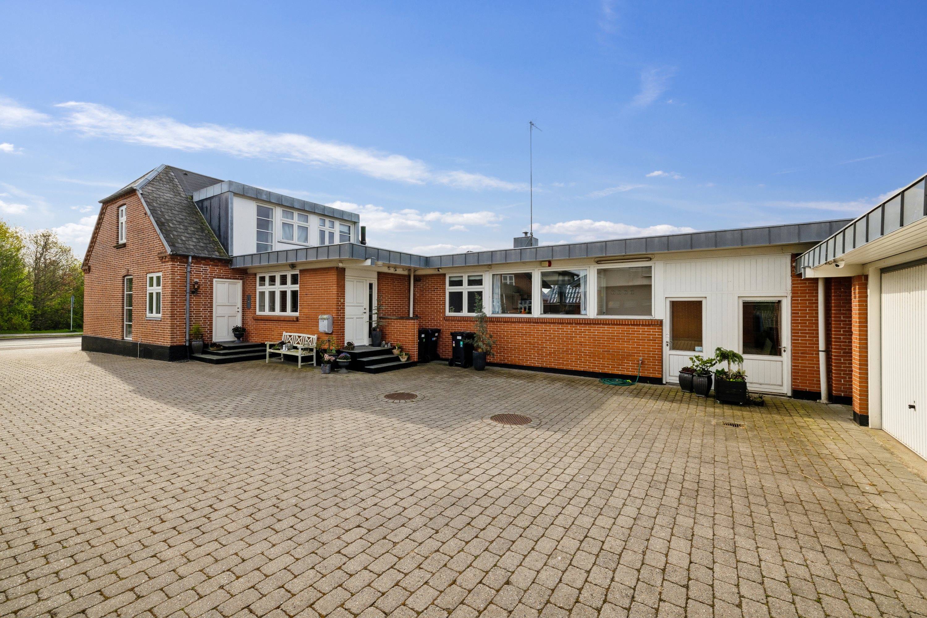 Fremhævet ejendom 1 billede i fuldskærmstilstand. Billede af Grenåvej 689, 8541 Skødstrup