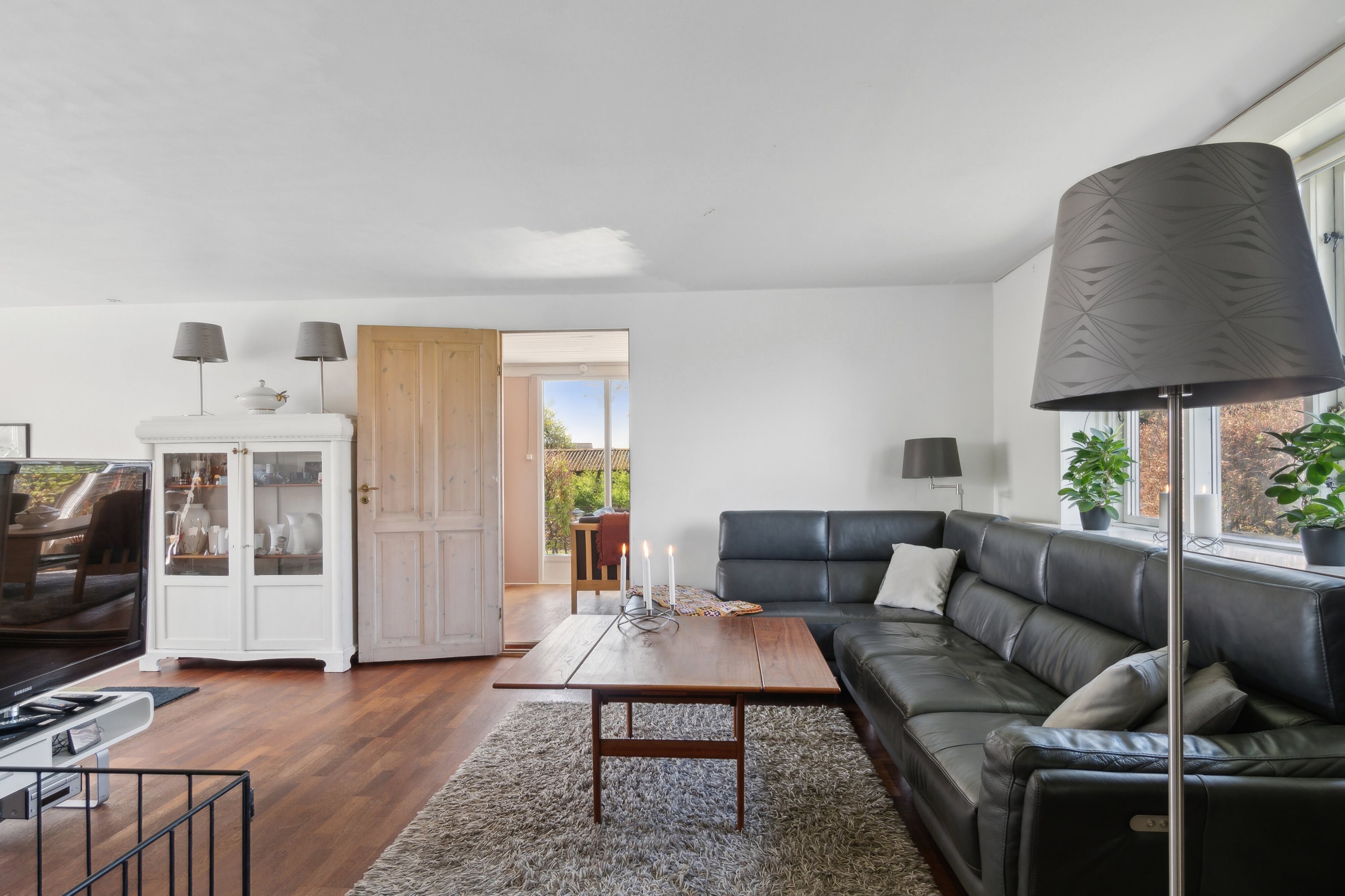 Fremhævet stue billede i fuldskærmstilstand. Billede af Rørvigvej 86, 4500 Nykøbing Sj