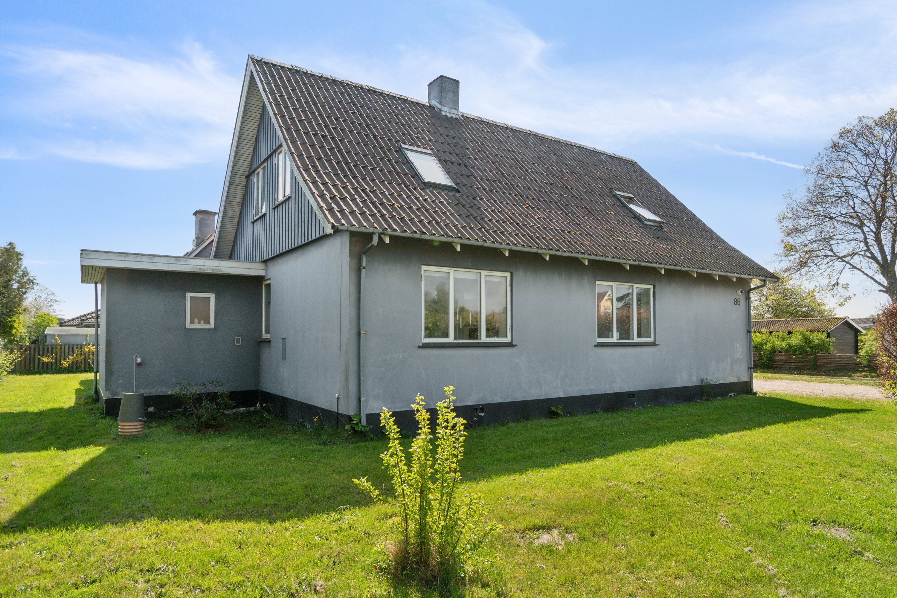 Miniaturebillede 2: set fra haven. Billede af Rørvigvej 86, 4500 Nykøbing Sj