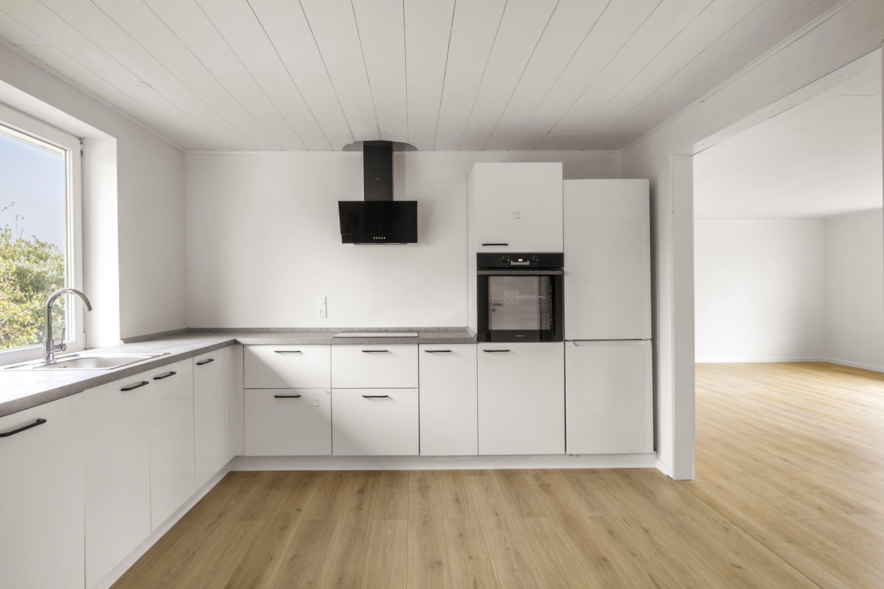 Fremhævet køkken billede i fuldskærmstilstand. Billede af Ahlefeldtvej 17, Søgaard, 6200 Aabenraa