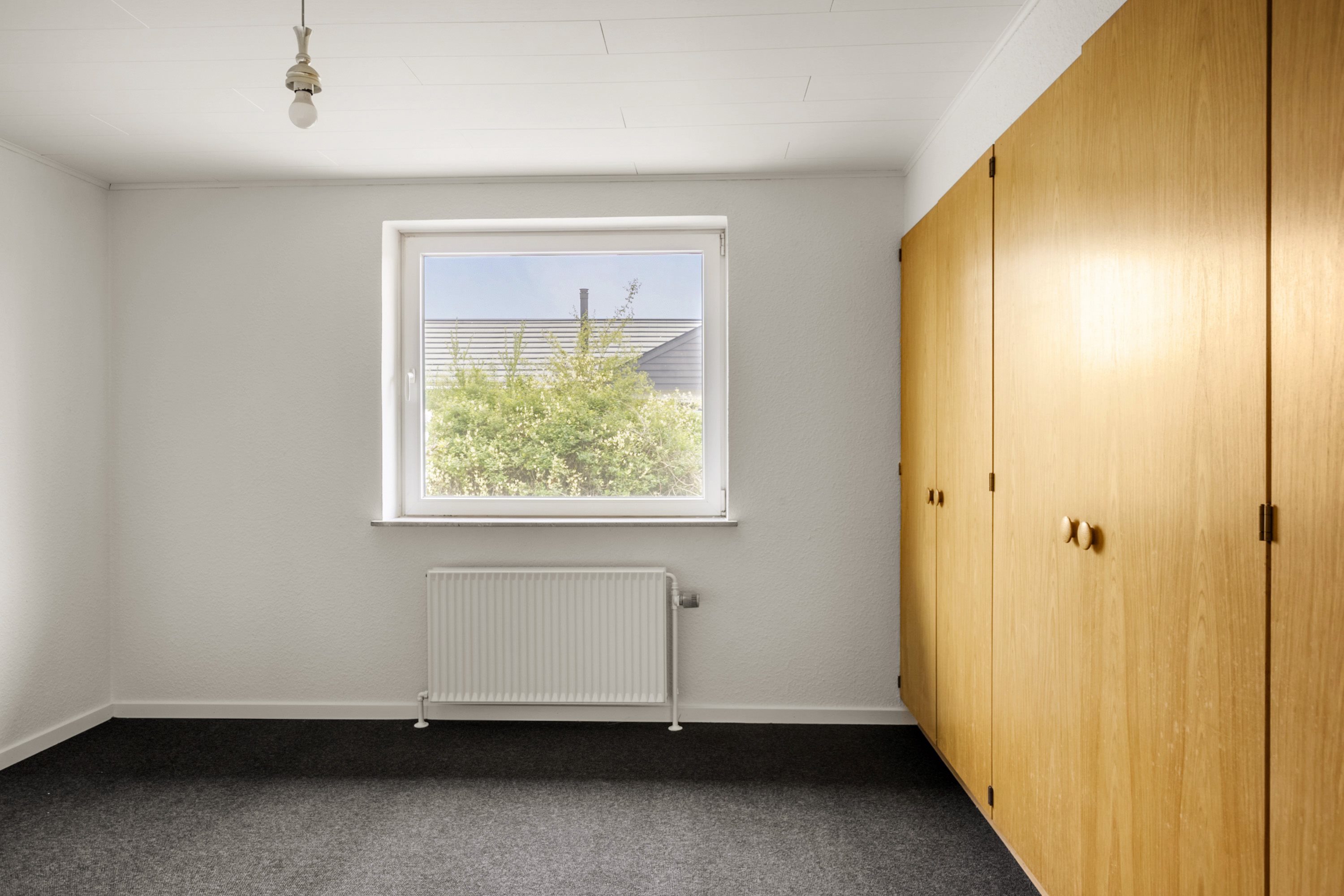 Fremhævet soveværelse billede i fuldskærmstilstand. Billede af Ahlefeldtvej 17, Søgaard, 6200 Aabenraa