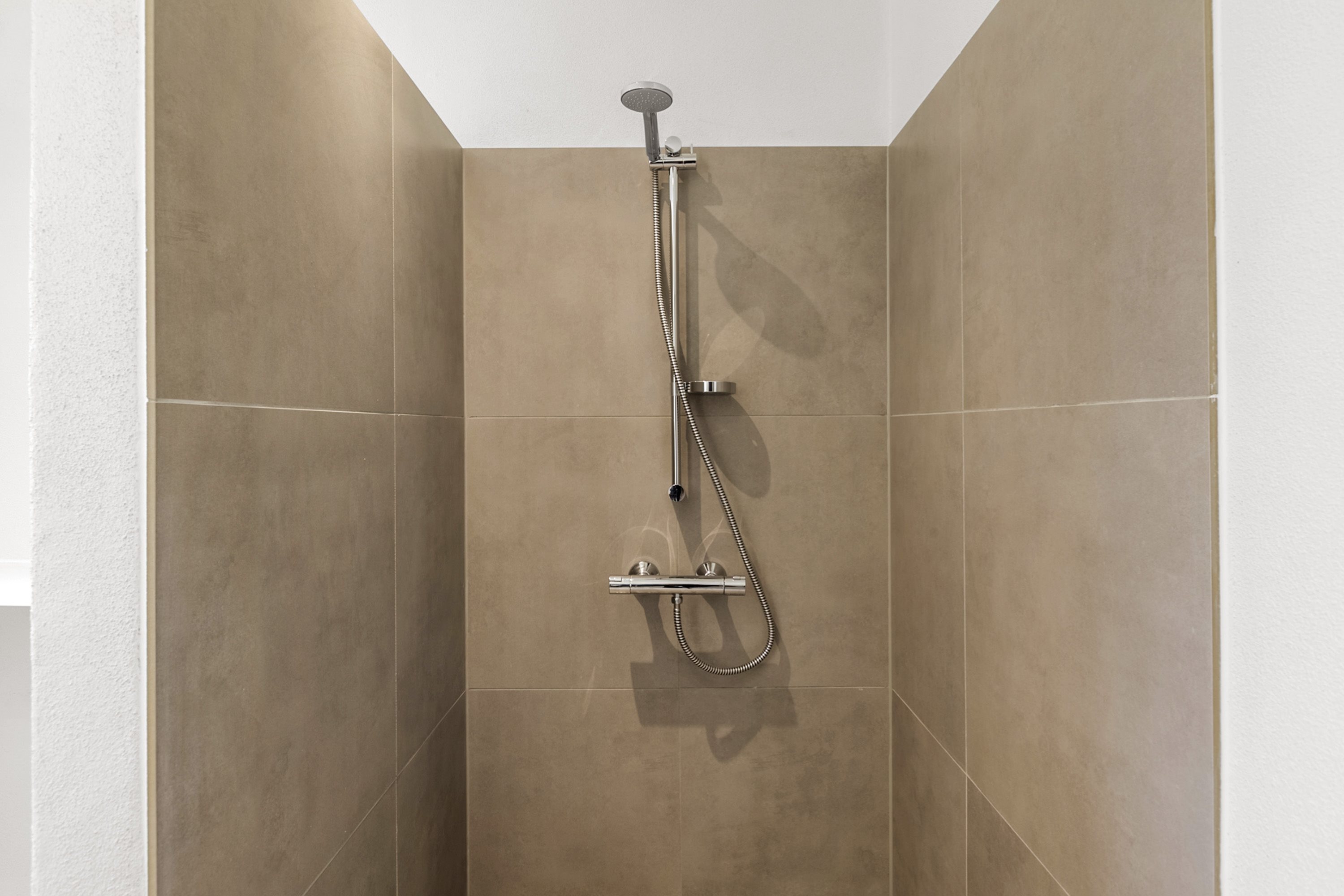 Fremhævet badeværelse billede i fuldskærmstilstand. Billede af Ahlefeldtvej 17, Søgaard, 6200 Aabenraa