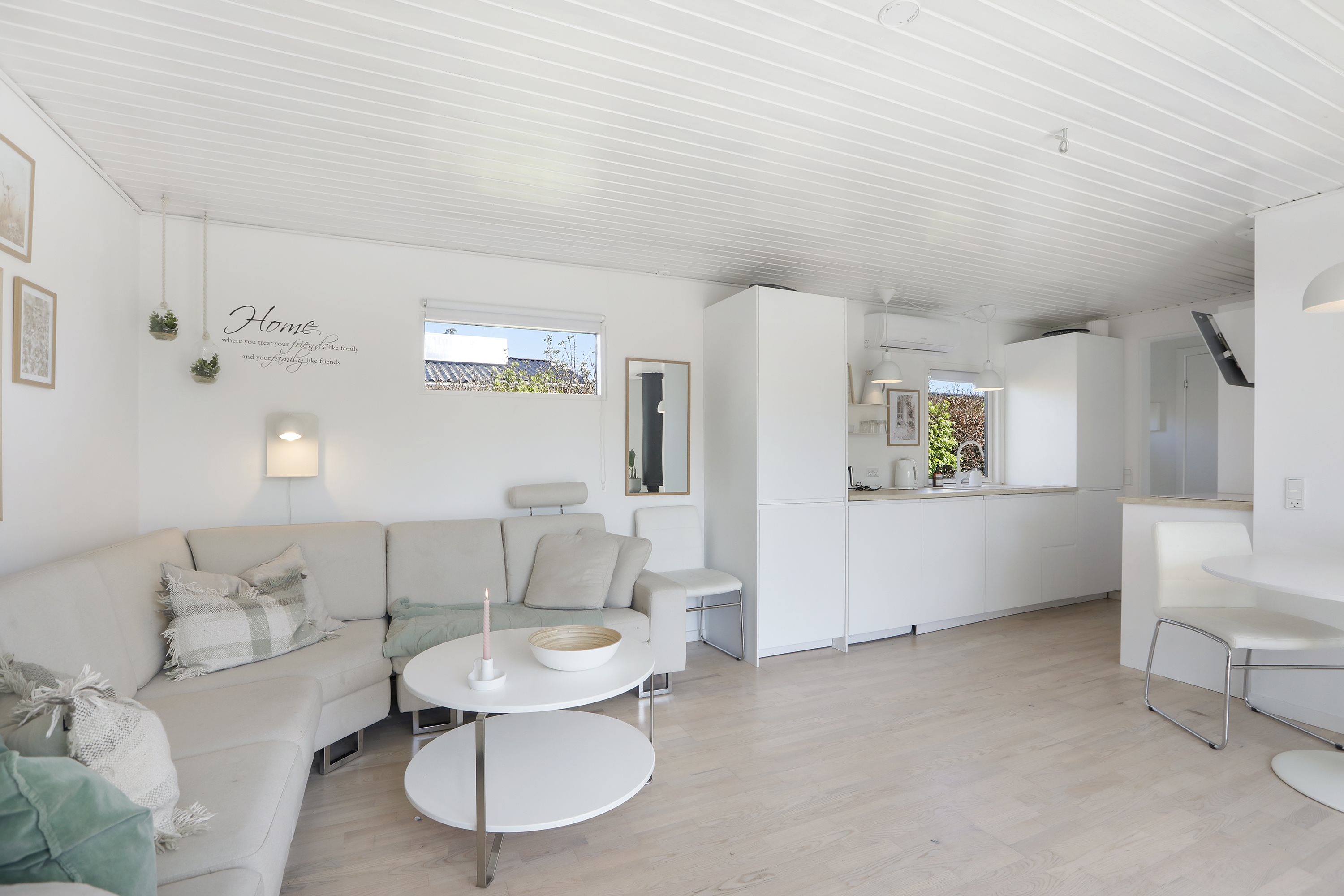 Fremhævet stue billede i fuldskærmstilstand. Billede af Gefionvej 24, 2740 Skovlunde