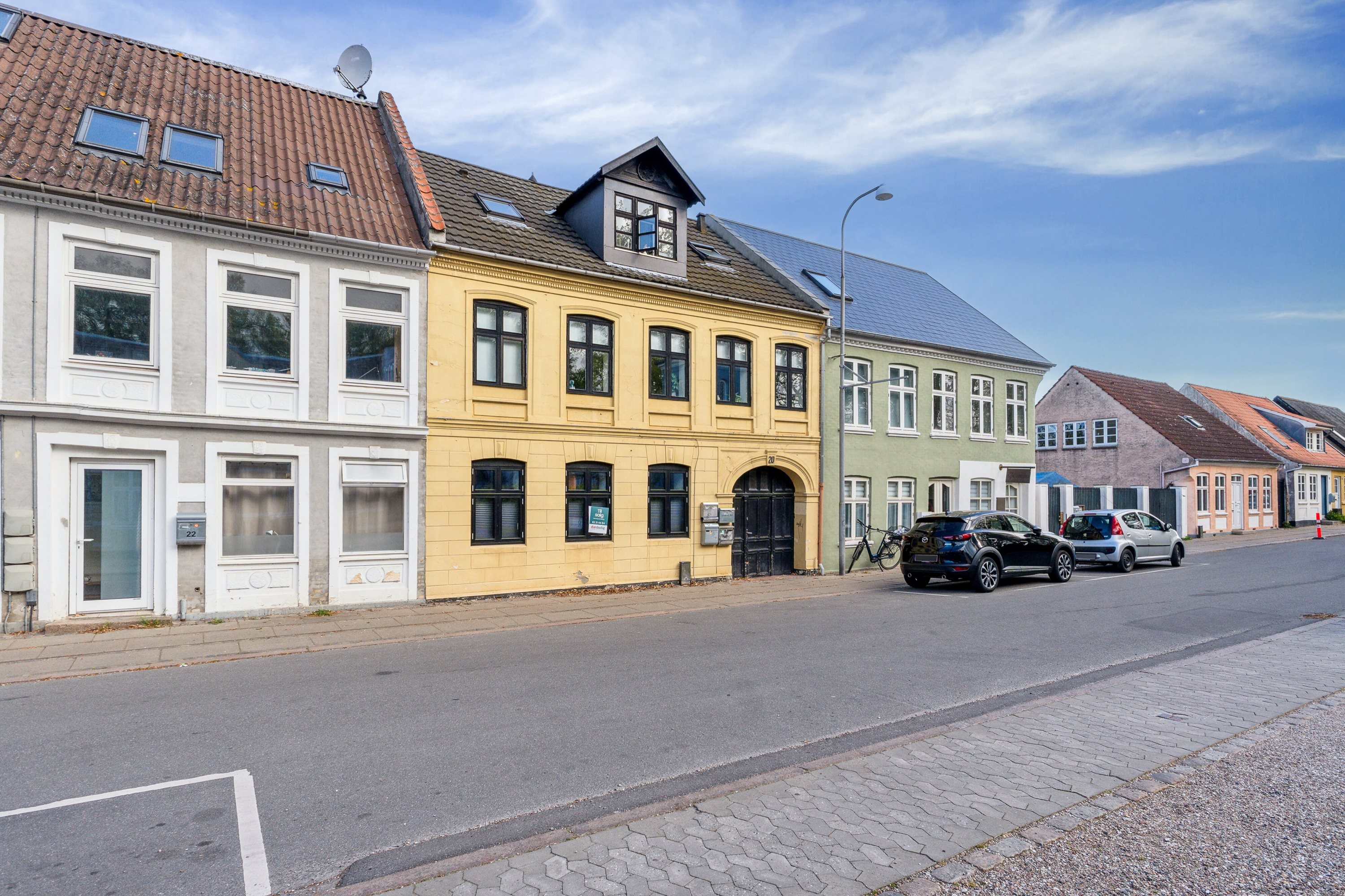 Miniaturebillede 1: set fra vejen. Billede af Lundevej 20C, 5700 Svendborg