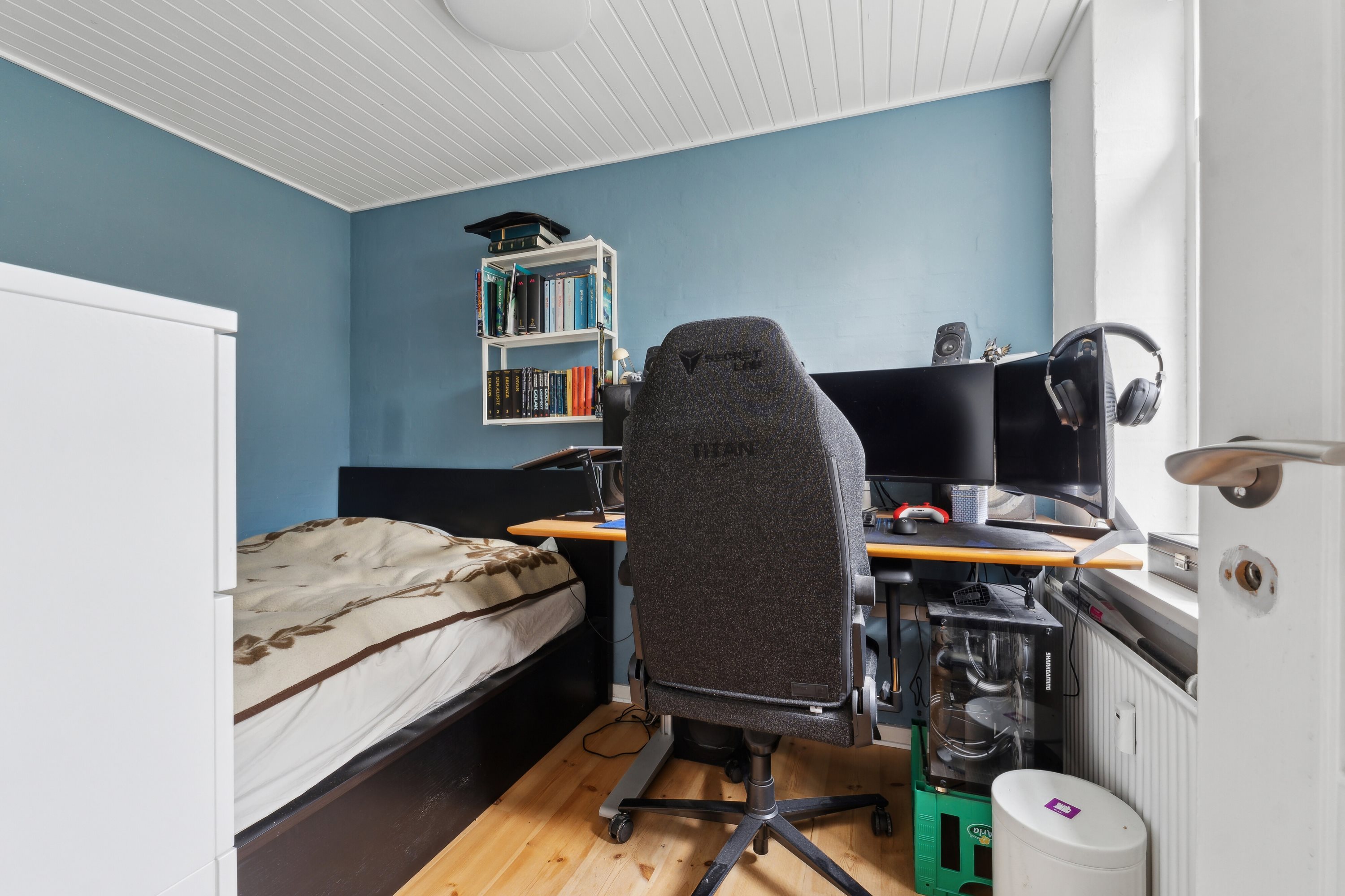 Fremhævet soveværelse billede i fuldskærmstilstand. Billede af Lundevej 20C, 5700 Svendborg