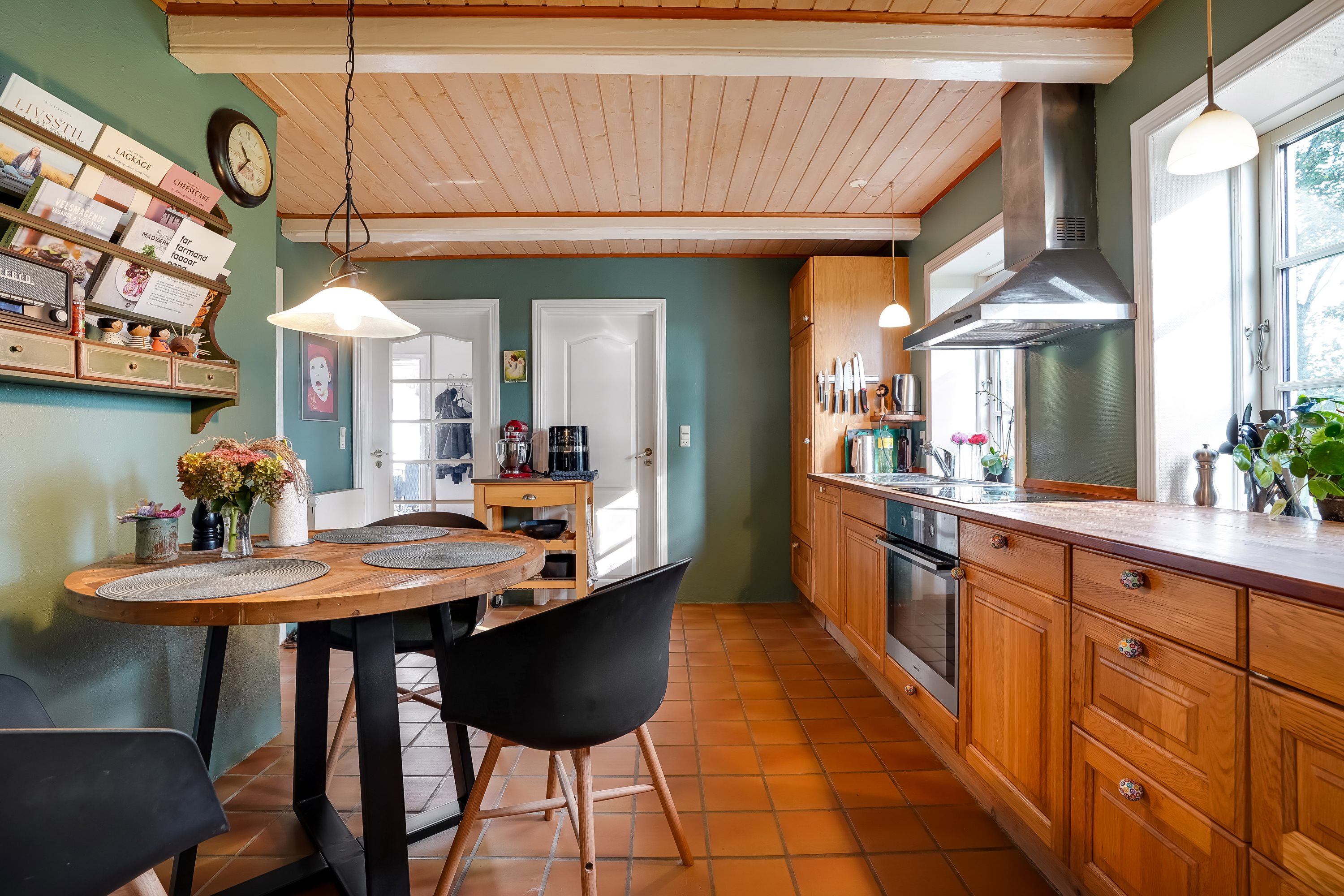 Fremhævet køkken billede i fuldskærmstilstand. Billede af Bjerlevvej 10, Bjerlev, 7300 Jelling