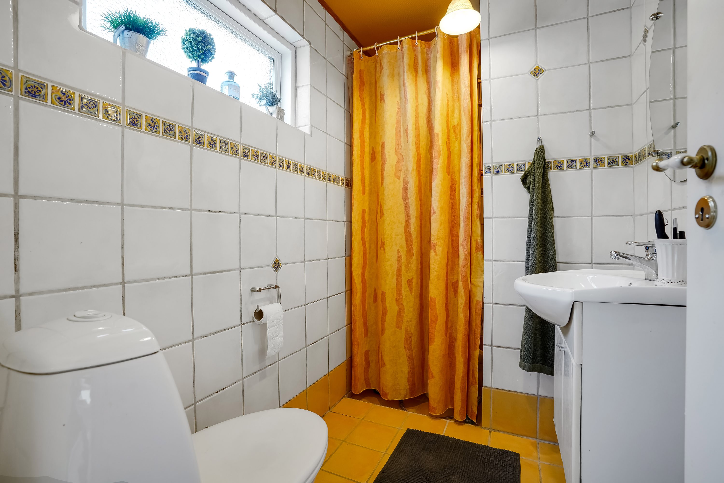 Fremhævet badeværelse billede i fuldskærmstilstand. Billede af Bjerlevvej 10, Bjerlev, 7300 Jelling