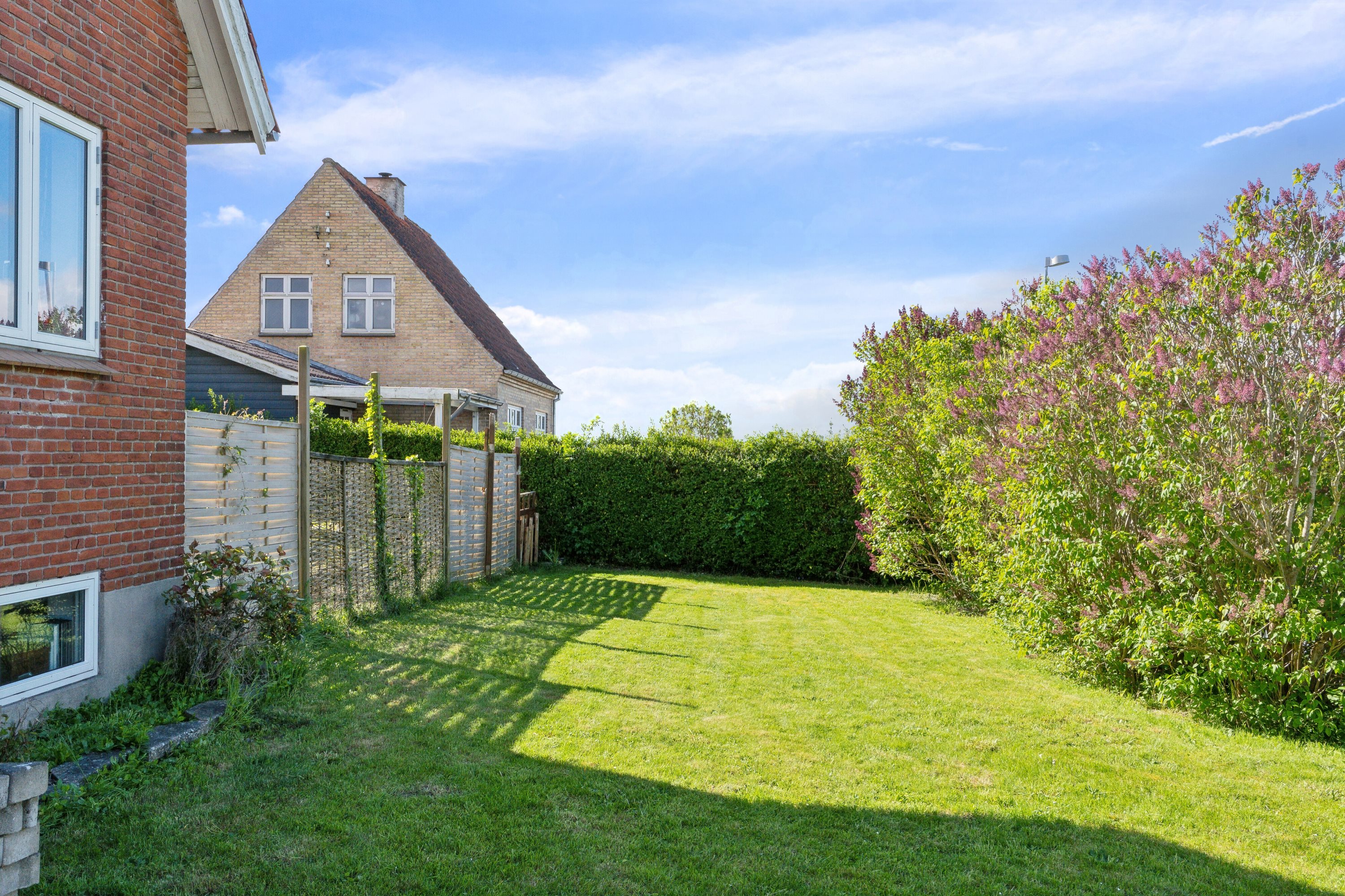 Miniaturebillede 1: set fra haven. Billede af Klokkervænget 3, Tåsinge, 5700 Svendborg