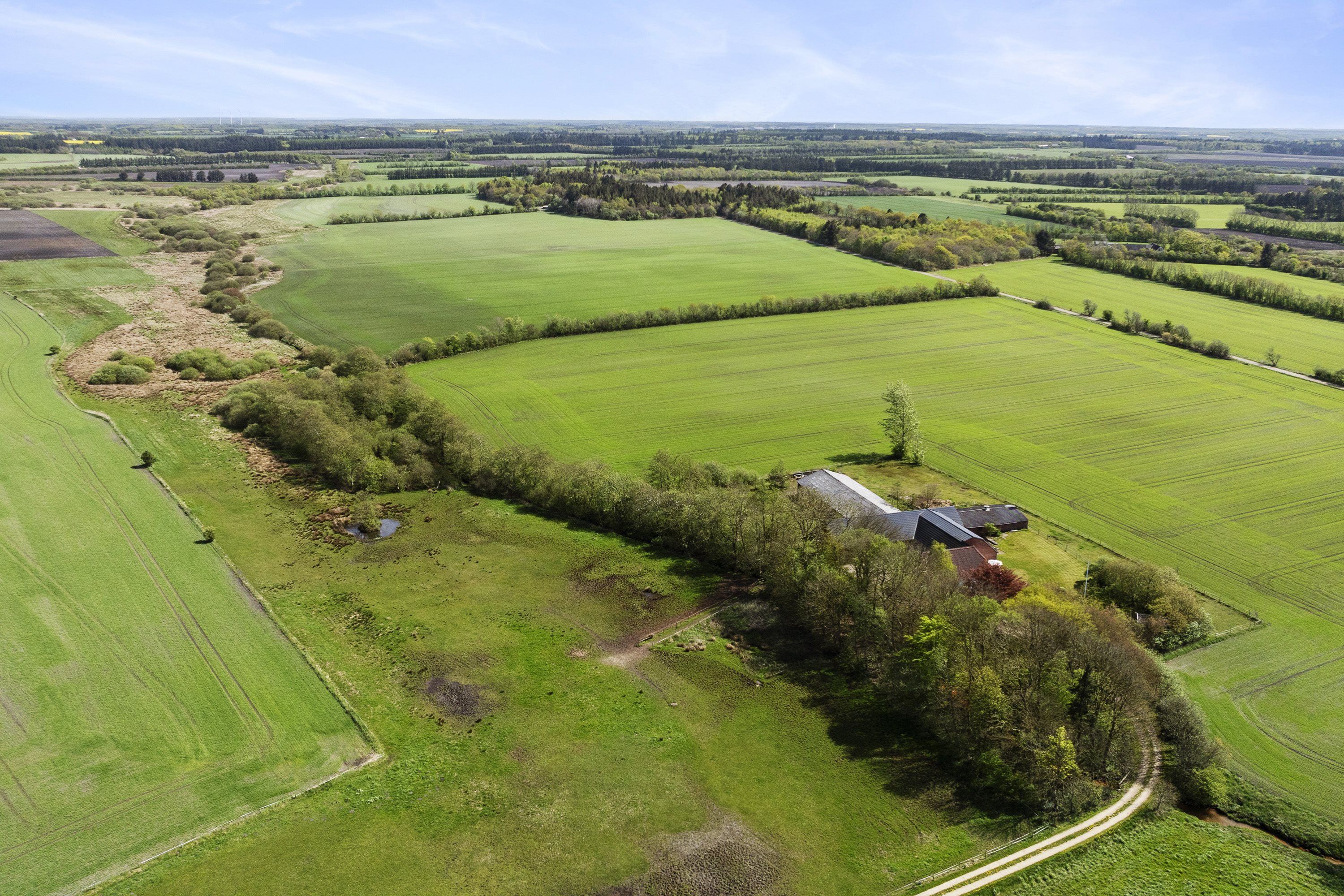 Fremhævet område billede i fuldskærmstilstand. Billede af Debelvej 120, 6855 Outrup