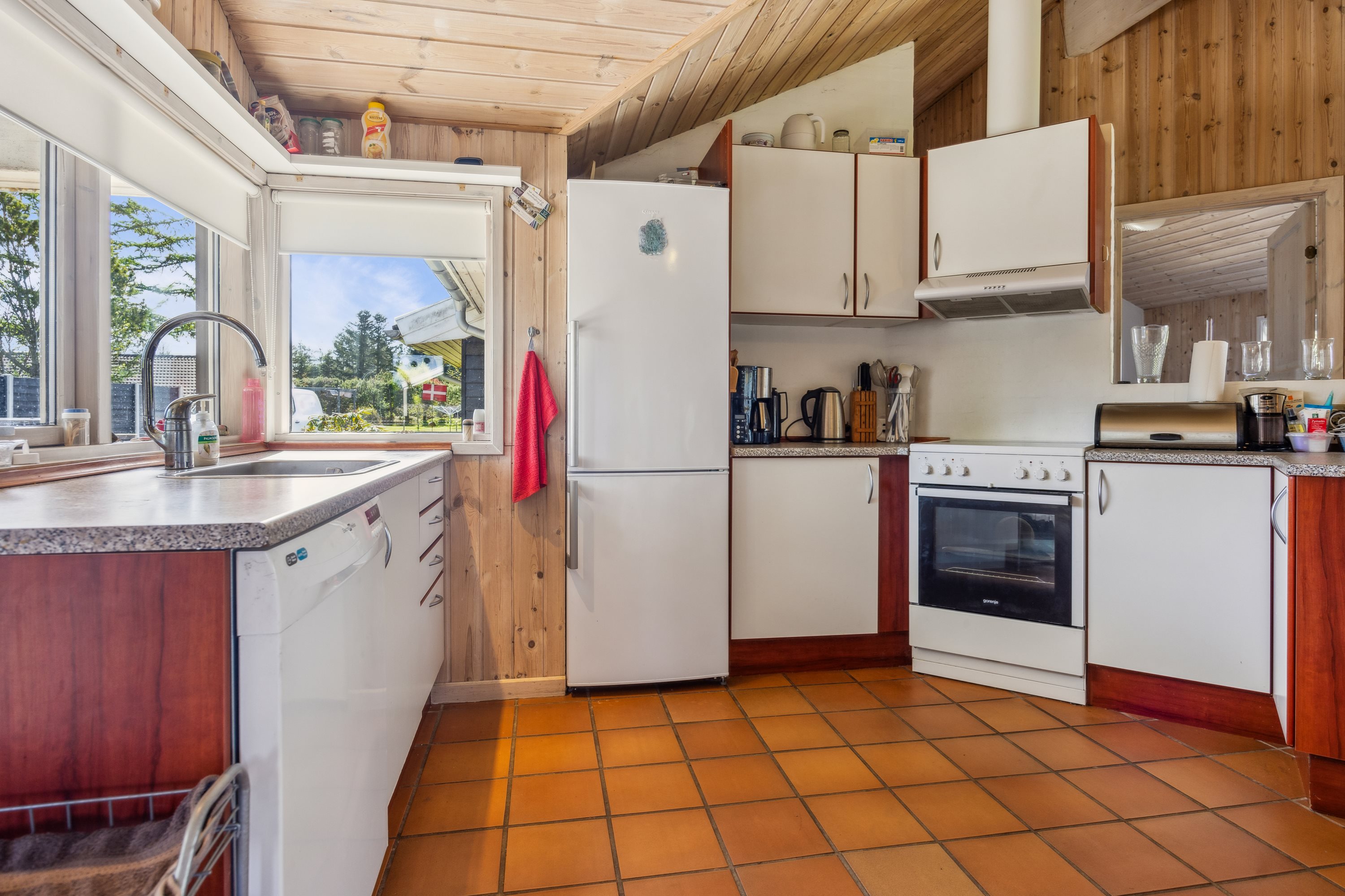 Fremhævet køkken billede i fuldskærmstilstand. Billede af Junovej 7, Gl Bisnap, 9370 Hals