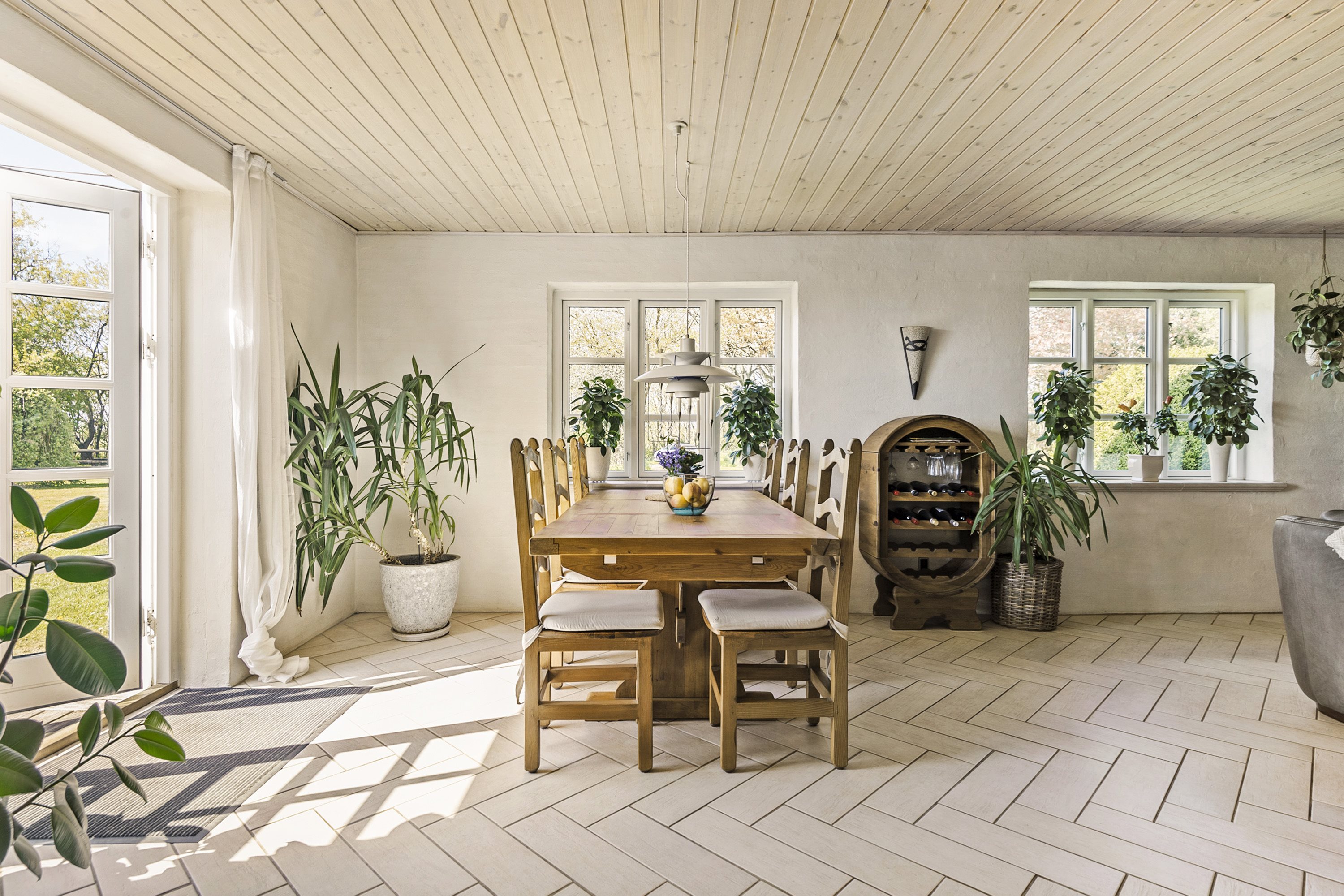 Fremhævet spisestue billede i fuldskærmstilstand. Billede af Debelvej 120, 6855 Outrup