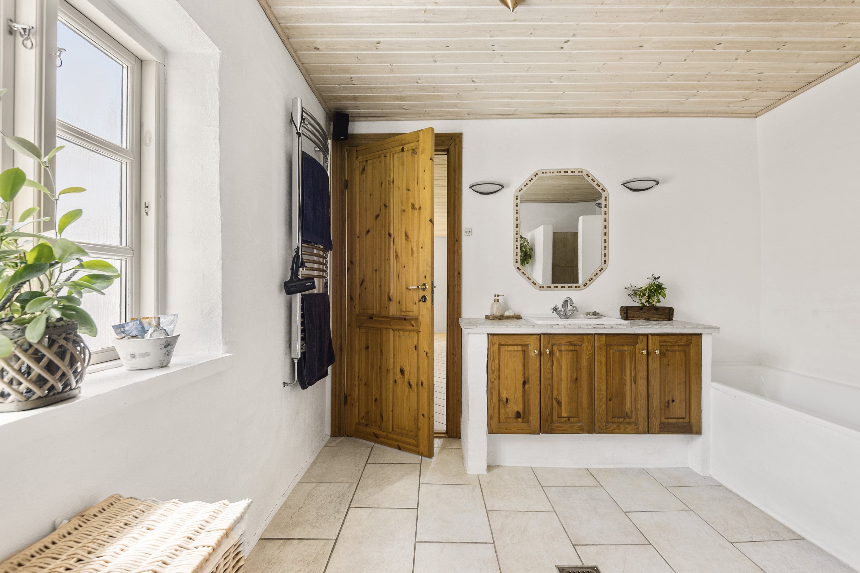 Fremhævet badeværelse billede i fuldskærmstilstand. Billede af Debelvej 120, 6855 Outrup