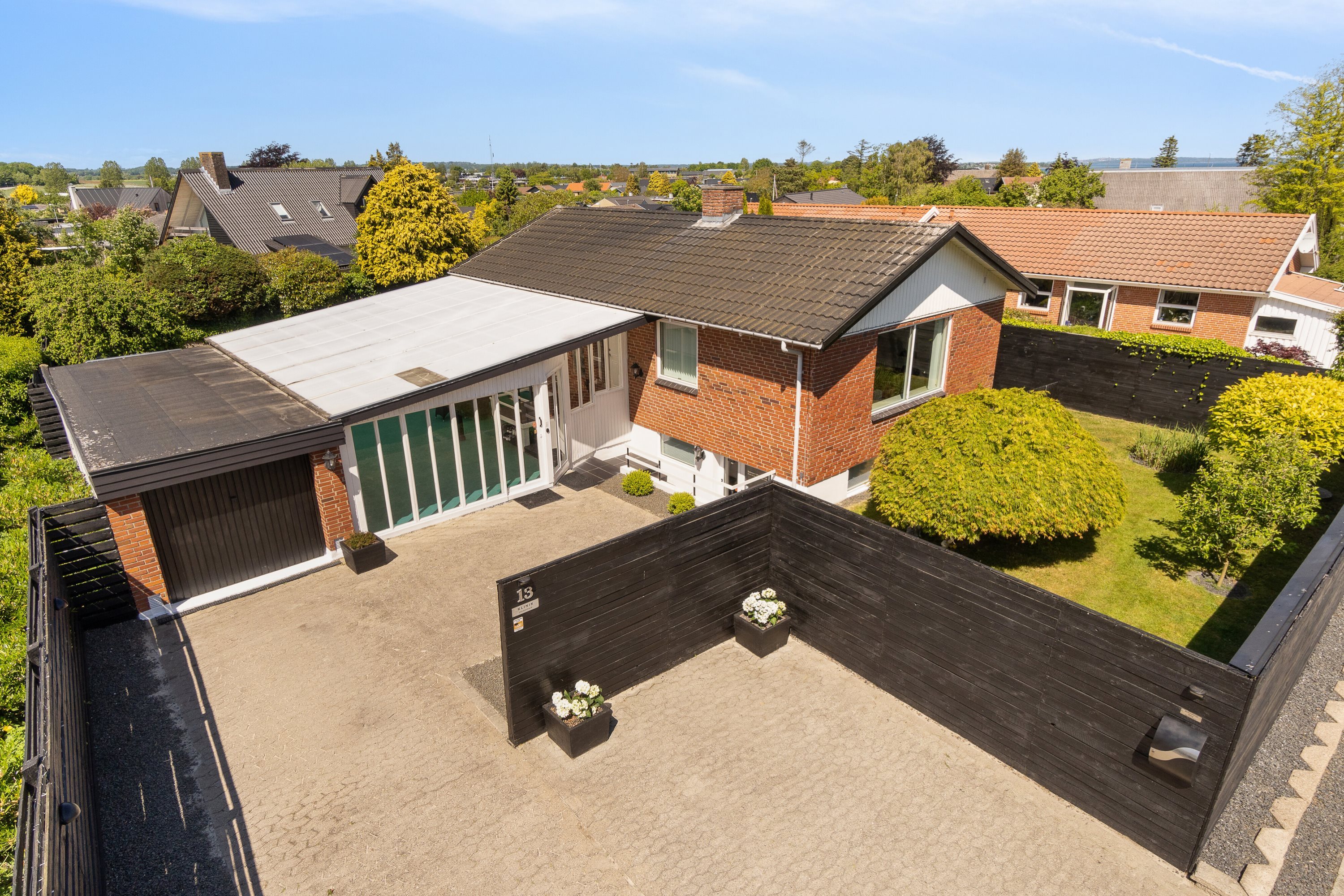 Fremhævet  billede i fuldskærmstilstand. Billede af Egå Strandvej 13, 8250 Egå