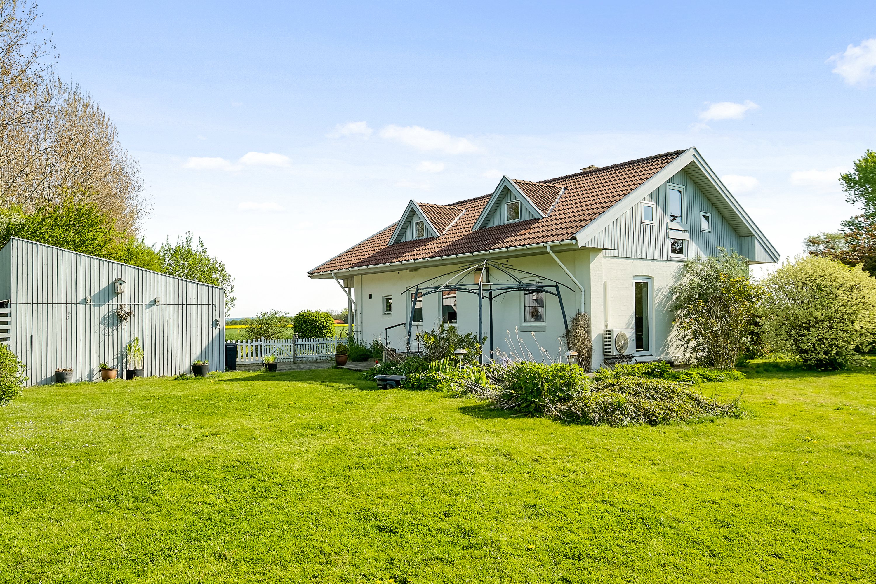 Miniaturebillede 1: . Billede af Brund Strandvej 21, Brund, 7130 Juelsminde