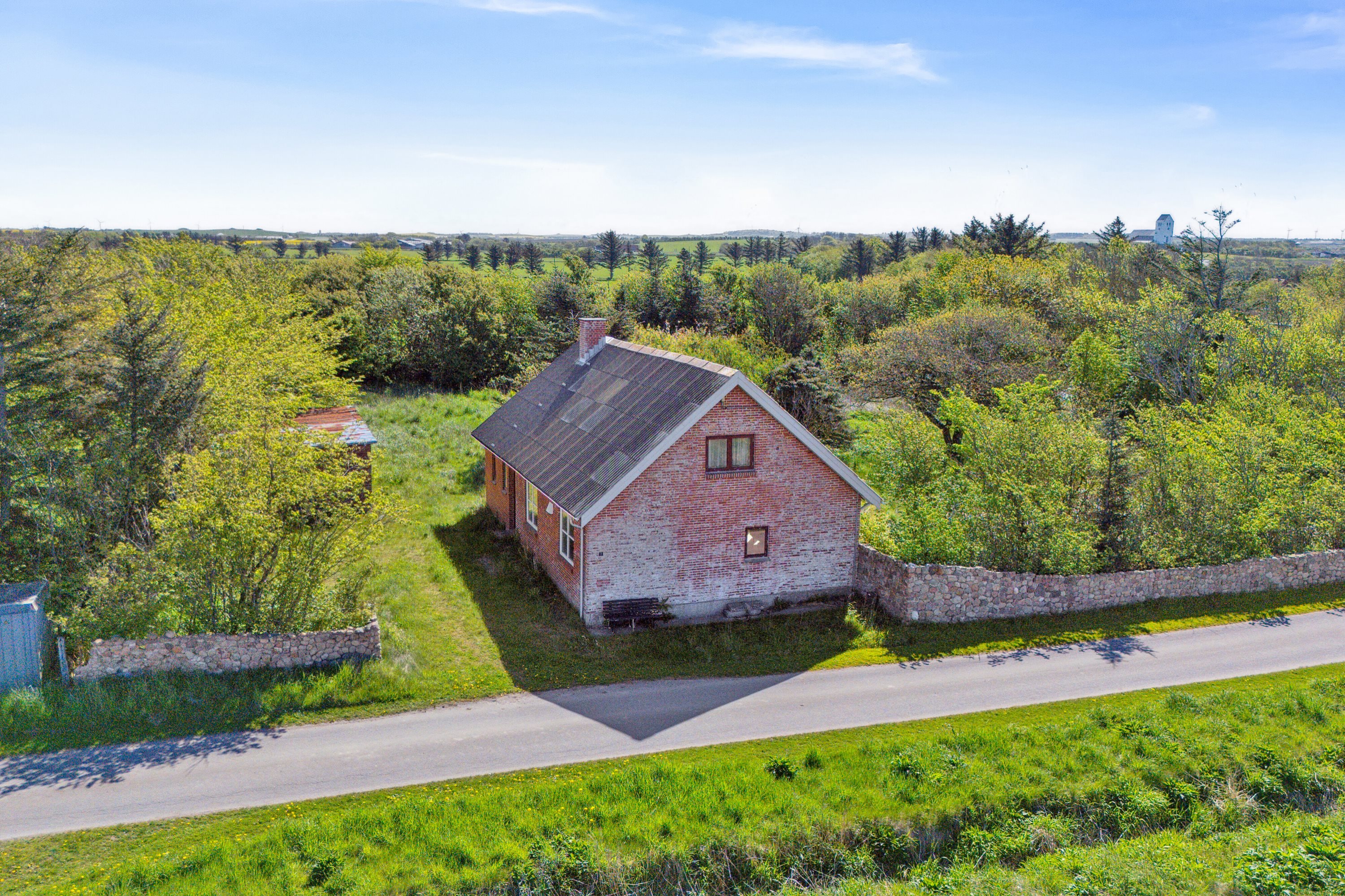 Fremhævet set fra vejen billede i fuldskærmstilstand. Billede af Kalkjærvej 7, Vesterby, 7770 Vestervig