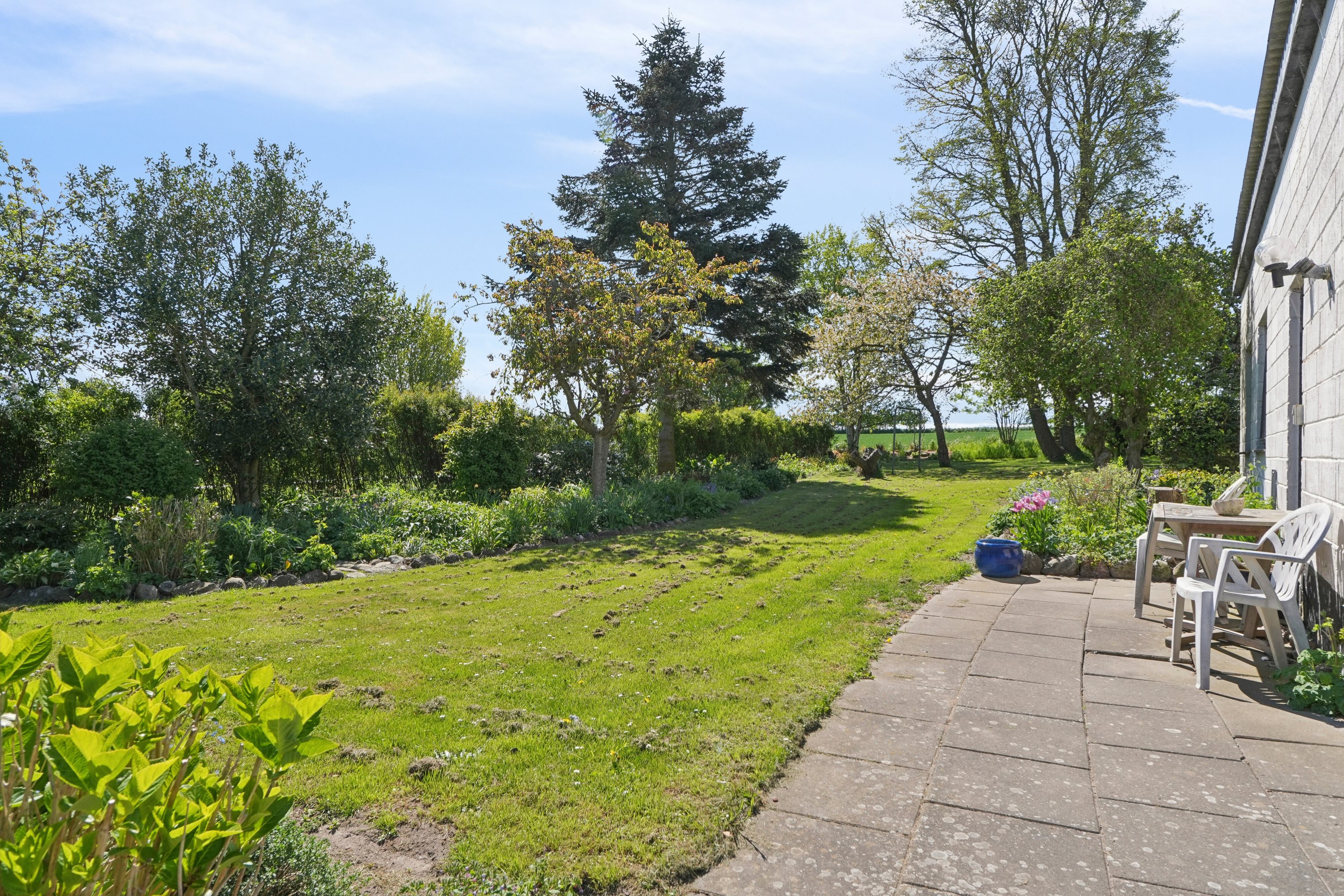 Fremhævet udendørs billede i fuldskærmstilstand. Billede af Halevejen 17, Ristinge, 5932 Humble