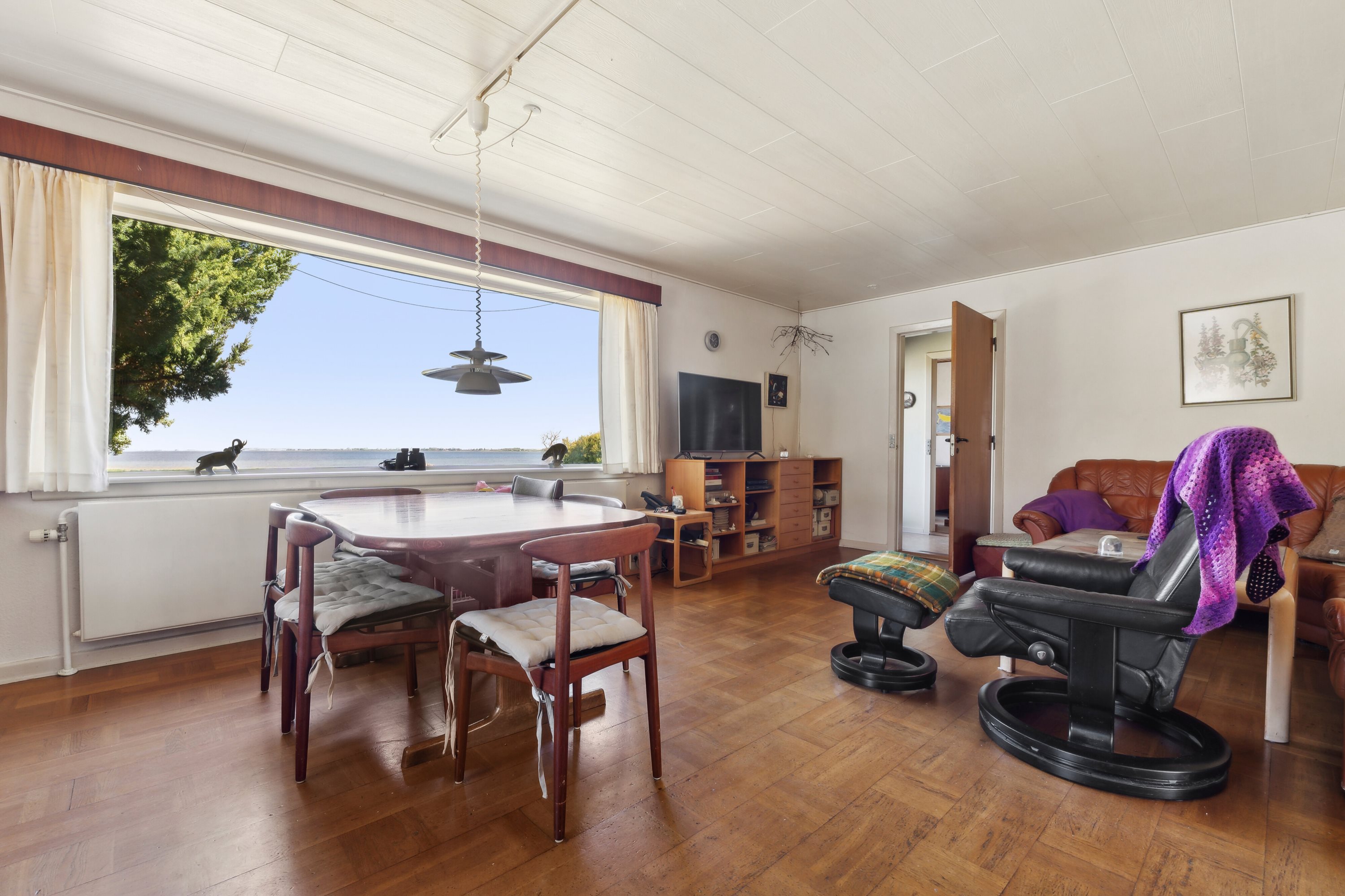 Fremhævet spisestue billede i fuldskærmstilstand. Billede af Halevejen 17, Ristinge, 5932 Humble