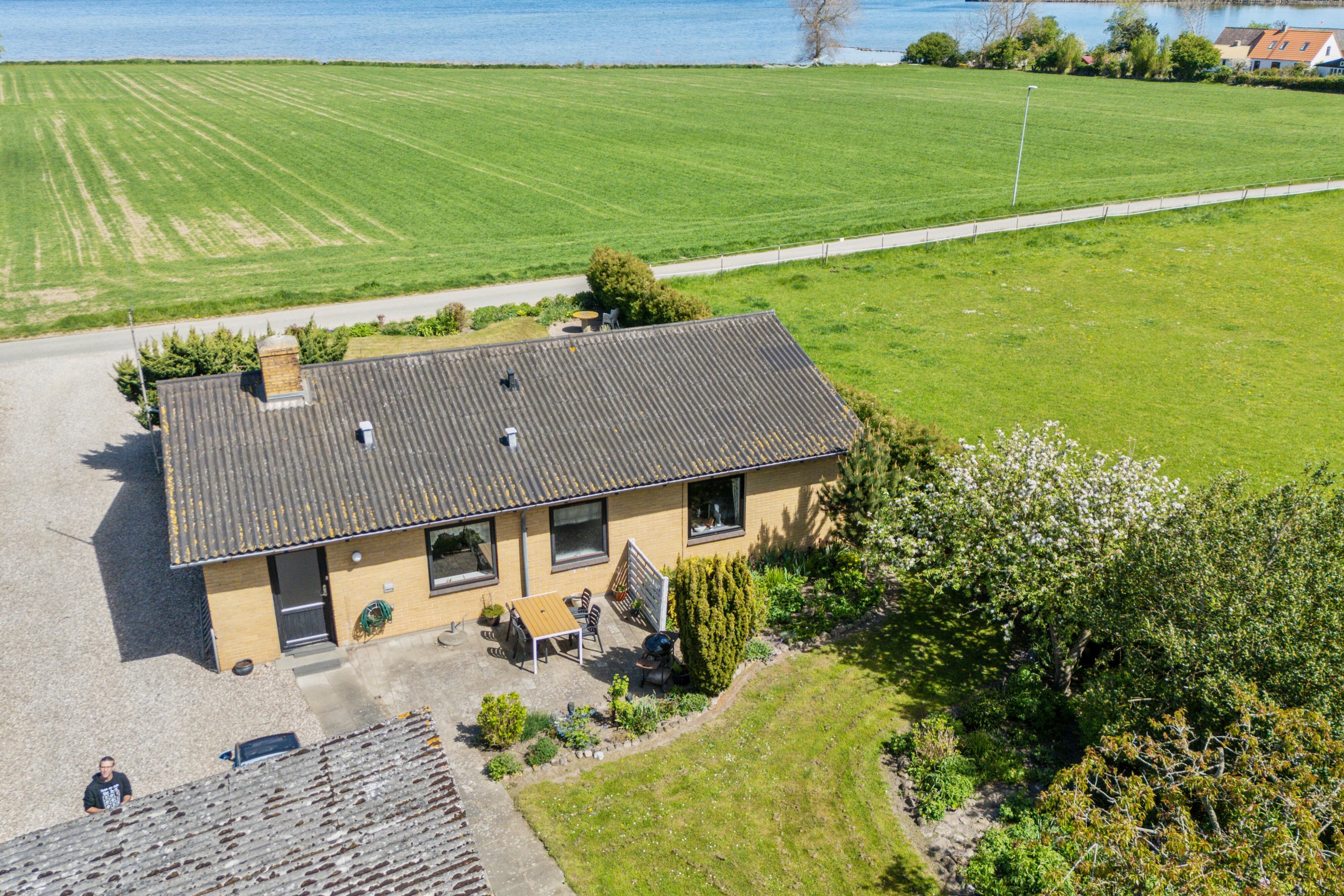 Miniaturebillede 1: luftfoto. Billede af Halevejen 17, Ristinge, 5932 Humble