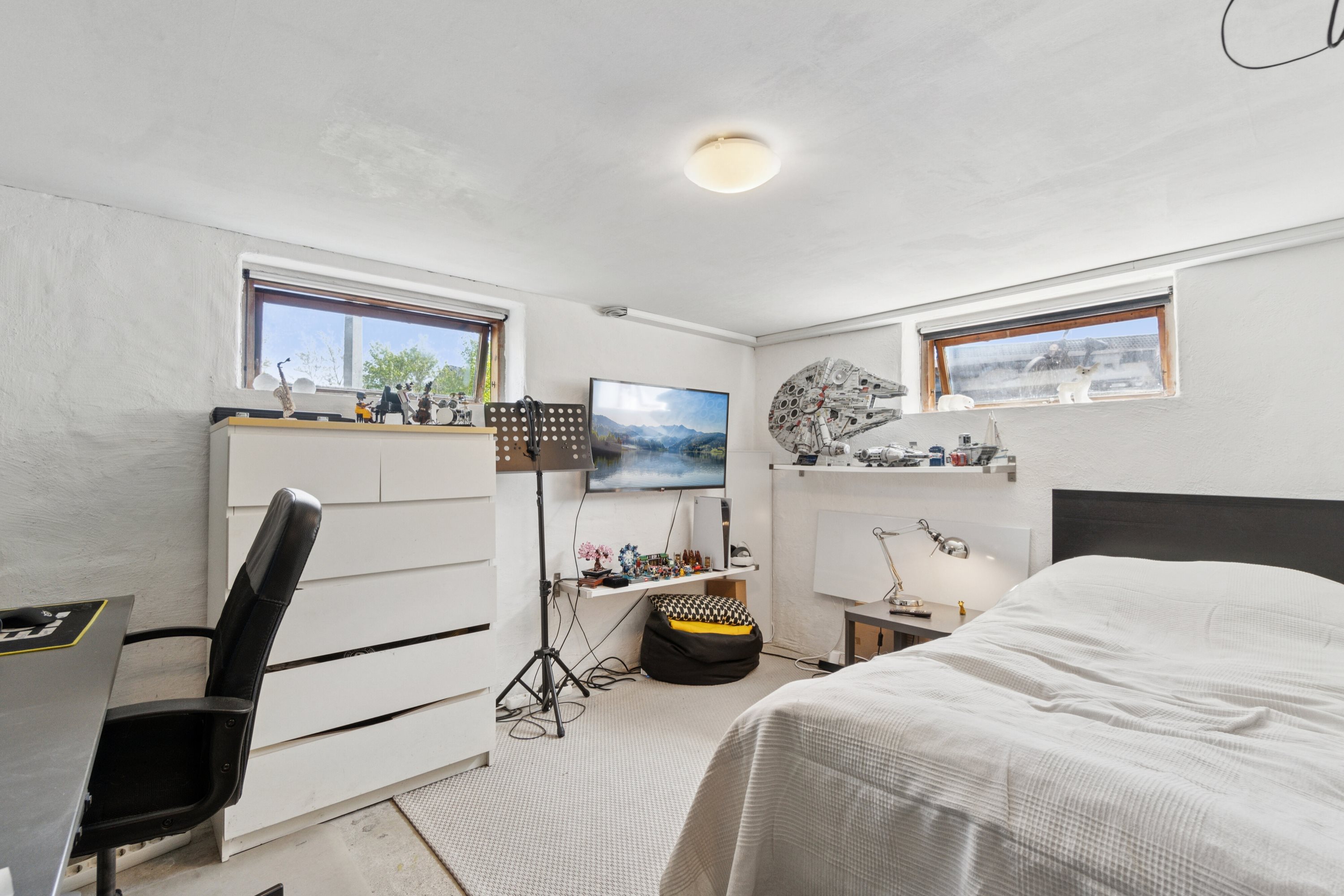 Fremhævet soveværelse billede i fuldskærmstilstand. Billede af Rødovrevej 379, 2610 Rødovre