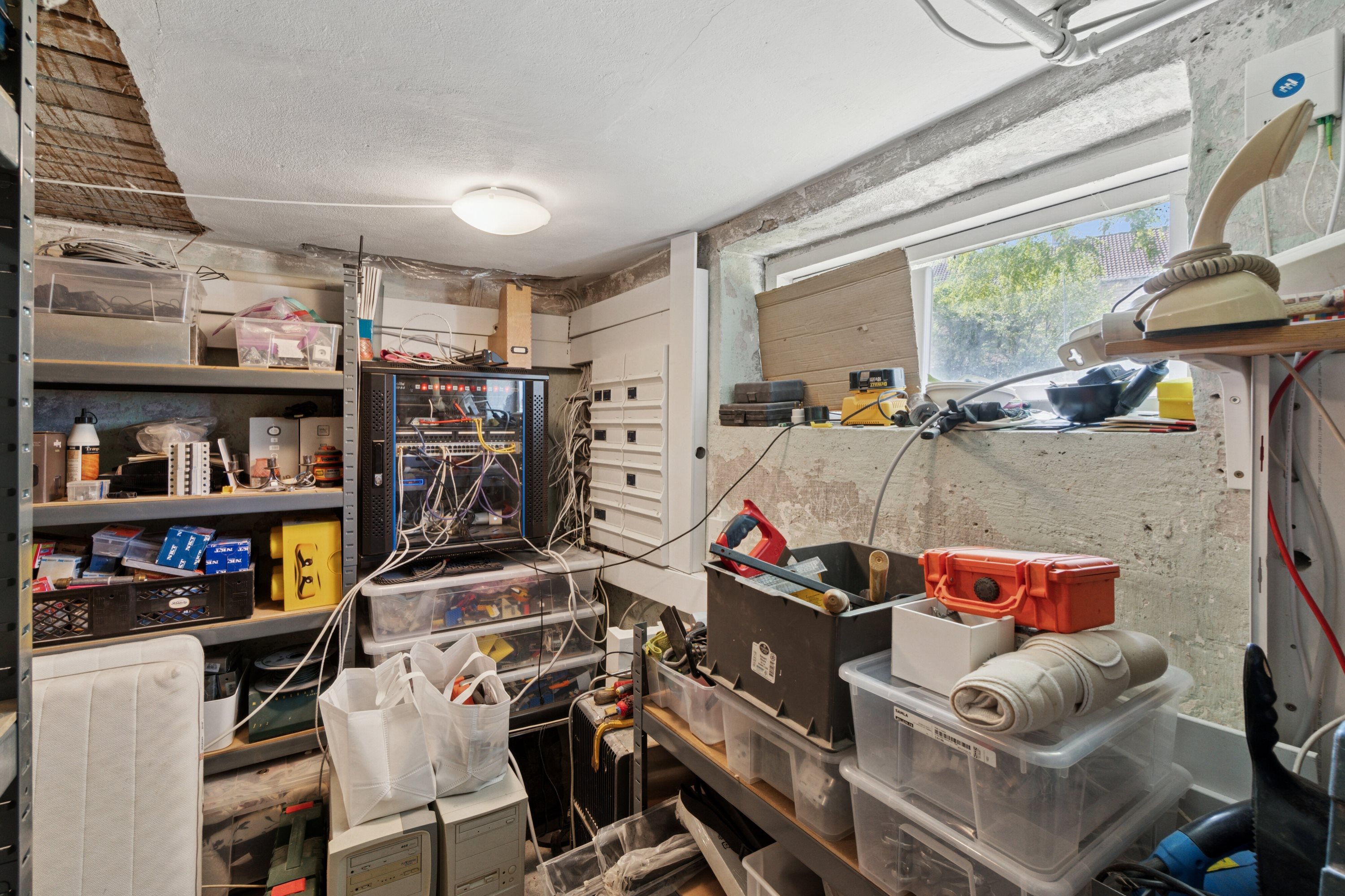 Fremhævet garage billede i fuldskærmstilstand. Billede af Rødovrevej 379, 2610 Rødovre