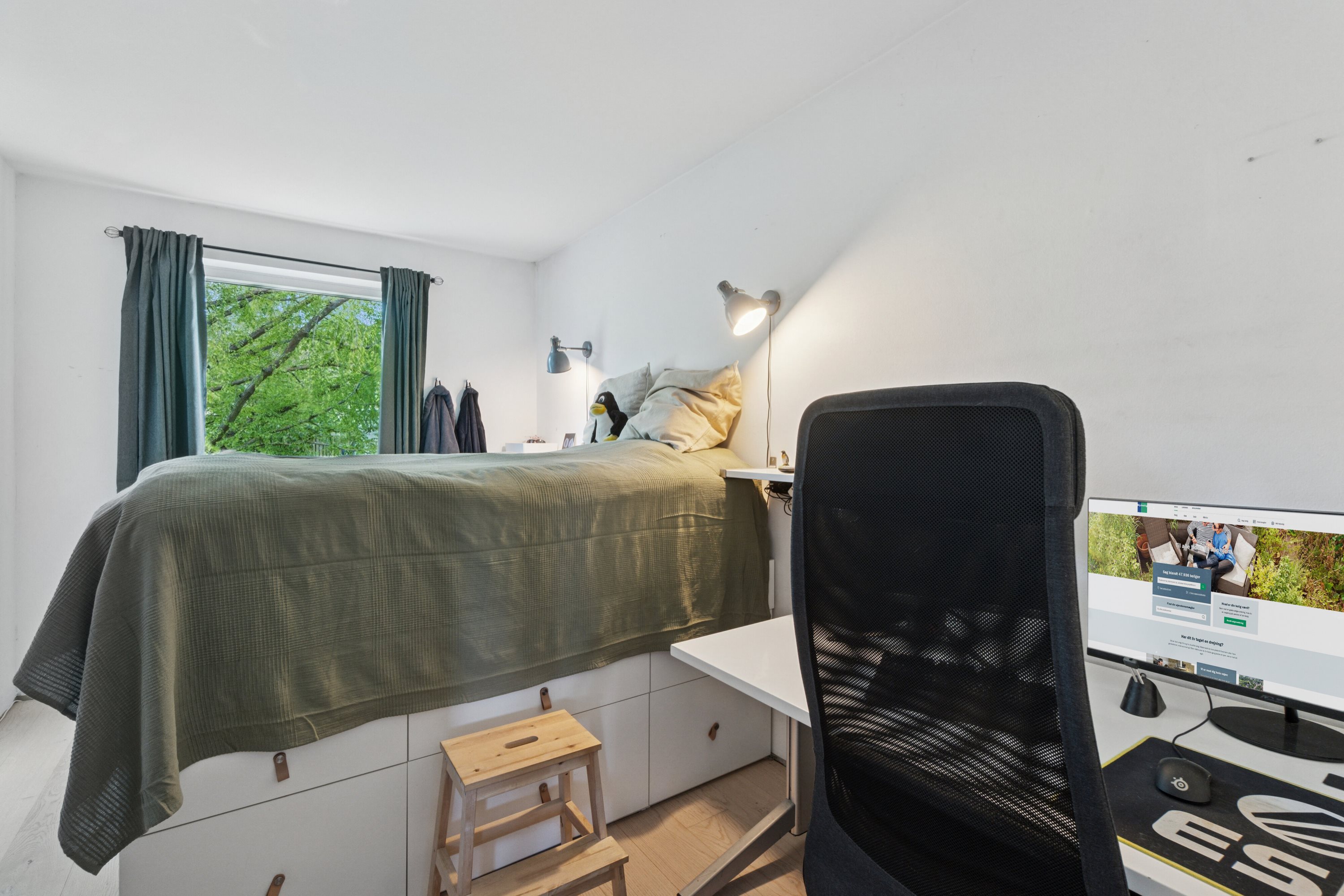 Fremhævet soveværelse billede i fuldskærmstilstand. Billede af Rødovrevej 379, 2610 Rødovre