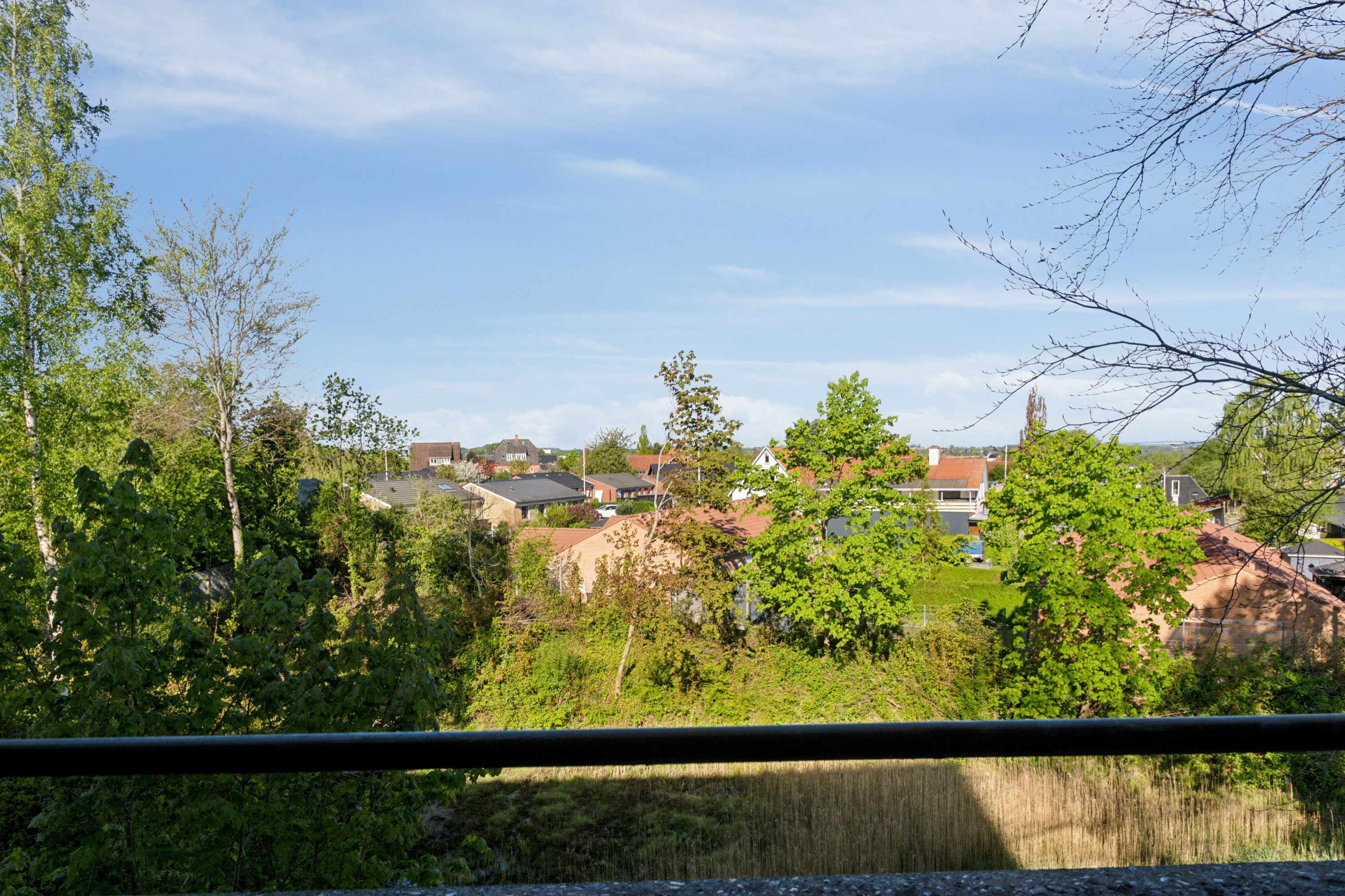 Fremhævet udsigt billede i fuldskærmstilstand. Billede af Rundhøj Allé 82, 1. th., 8270 Højbjerg