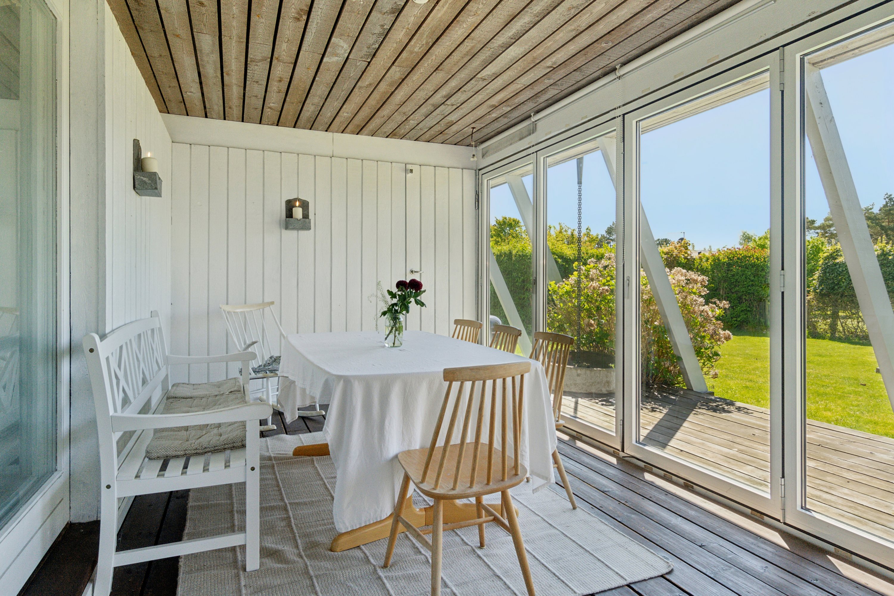 Fremhævet udestue billede i fuldskærmstilstand. Billede af Strandagervej 12, Enø, 4736 Karrebæksminde