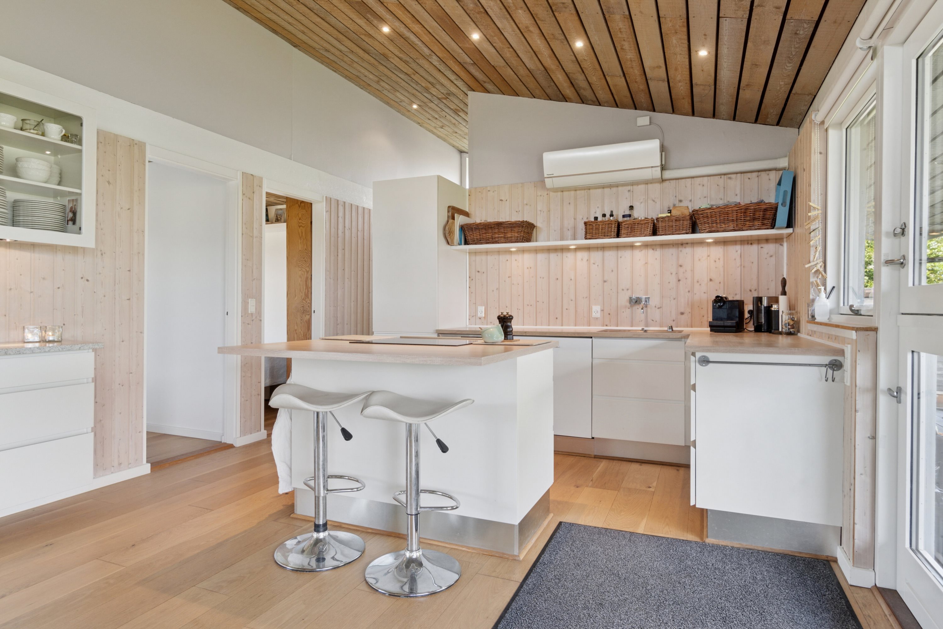 Fremhævet køkken billede i fuldskærmstilstand. Billede af Strandagervej 12, Enø, 4736 Karrebæksminde