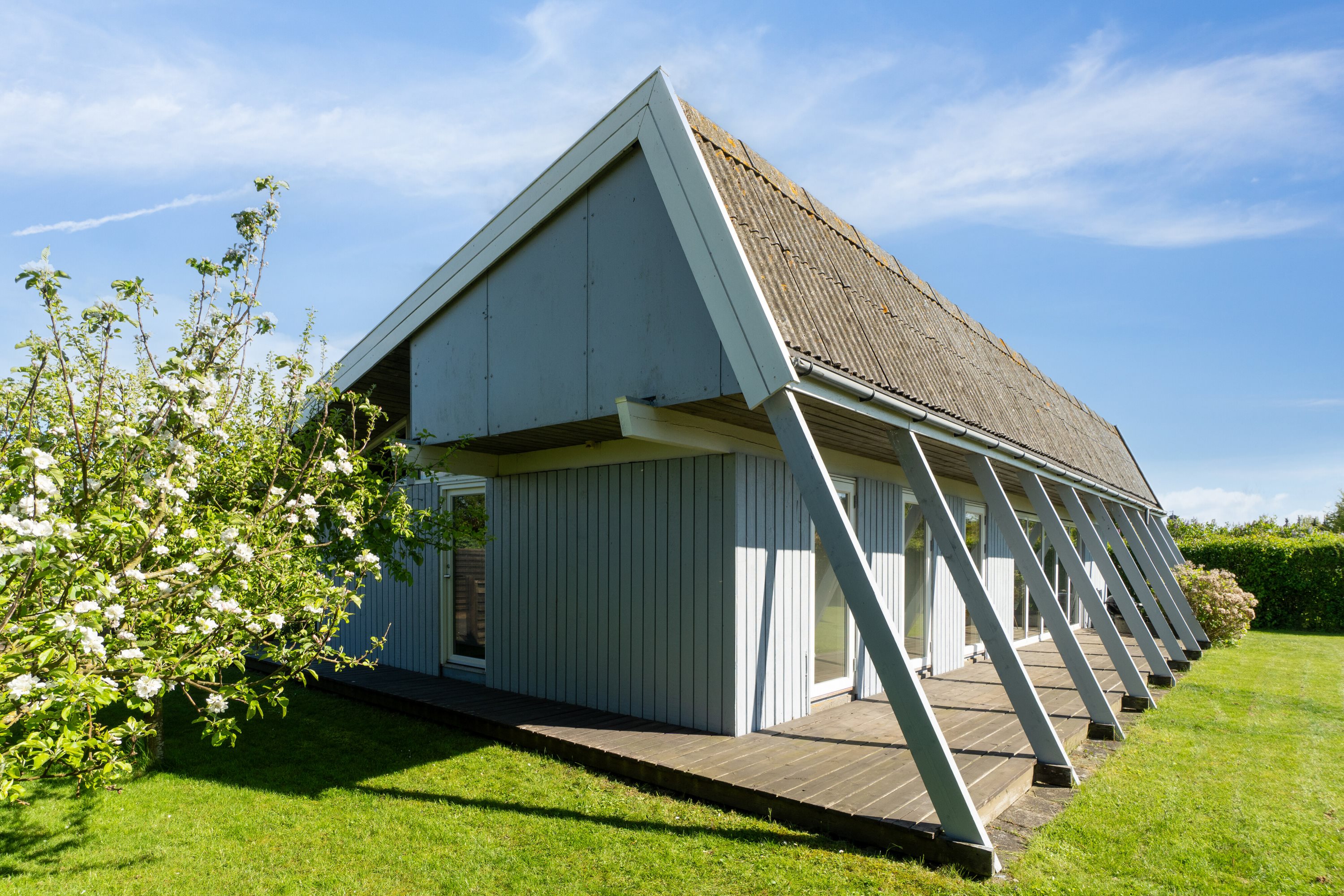 Fremhævet set fra haven billede i fuldskærmstilstand. Billede af Strandagervej 12, Enø, 4736 Karrebæksminde