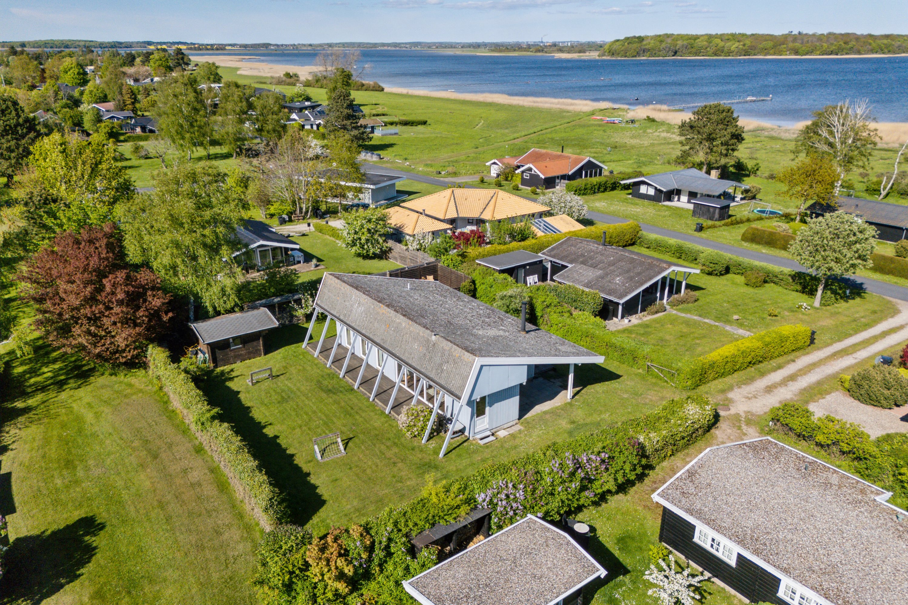 Fremhævet luftfoto billede i fuldskærmstilstand. Billede af Strandagervej 12, Enø, 4736 Karrebæksminde