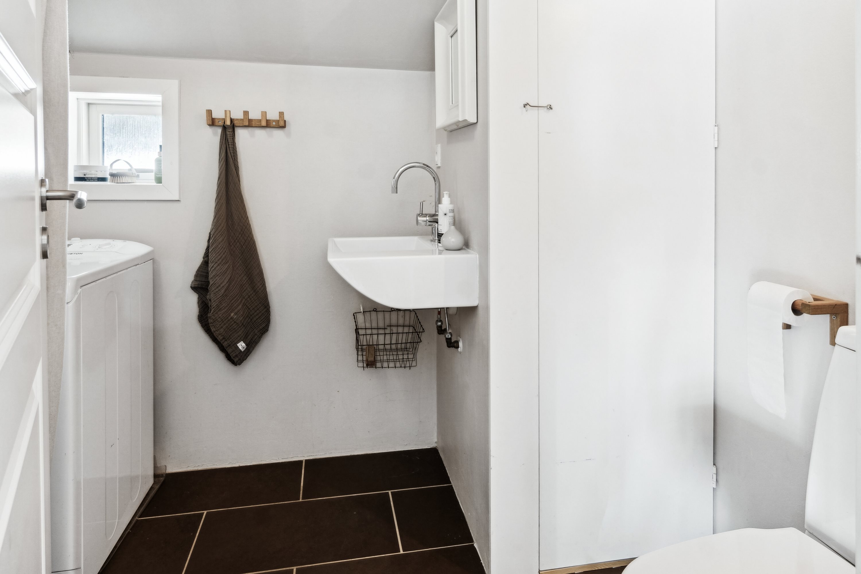 Fremhævet badeværelse billede i fuldskærmstilstand. Billede af Tengslemark Strandvej 18B, Tengslemark Lyng, 4573 Højby