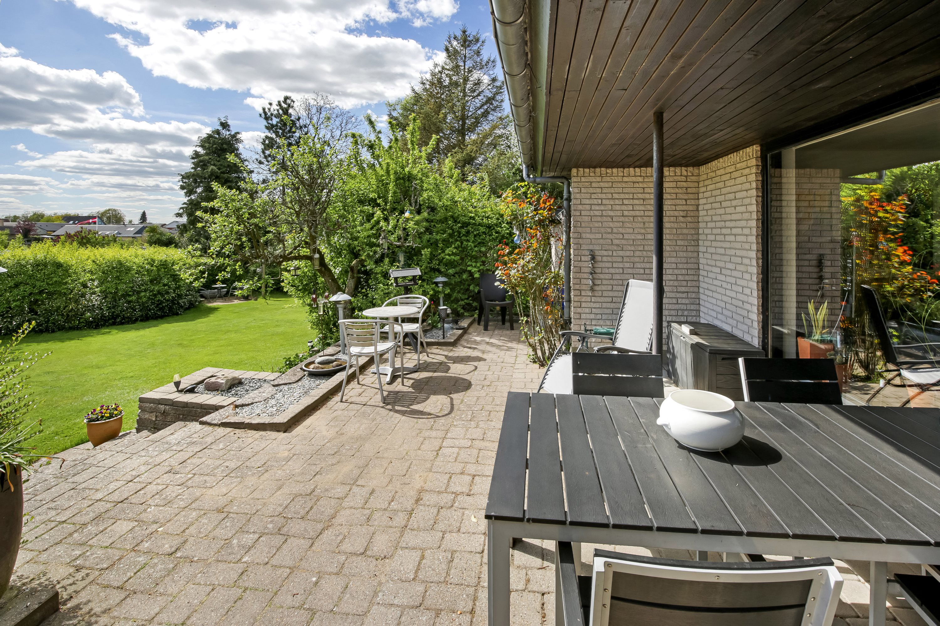 Fremhævet terrasse billede i fuldskærmstilstand. Billede af Ahornvej 7, 8550 Ryomgård