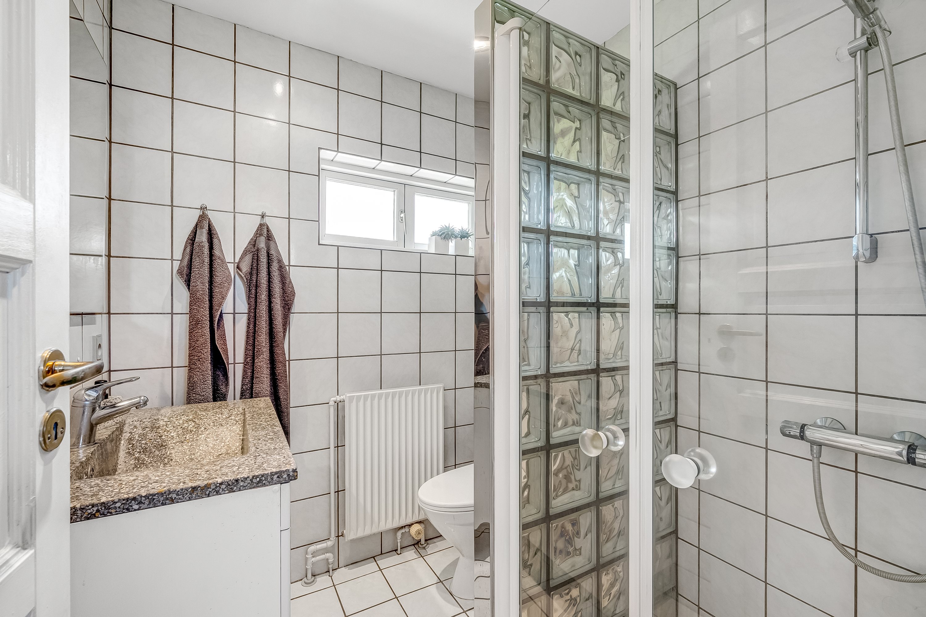 Fremhævet badeværelse billede i fuldskærmstilstand. Billede af Vendersgade 6A, 6900 Skjern