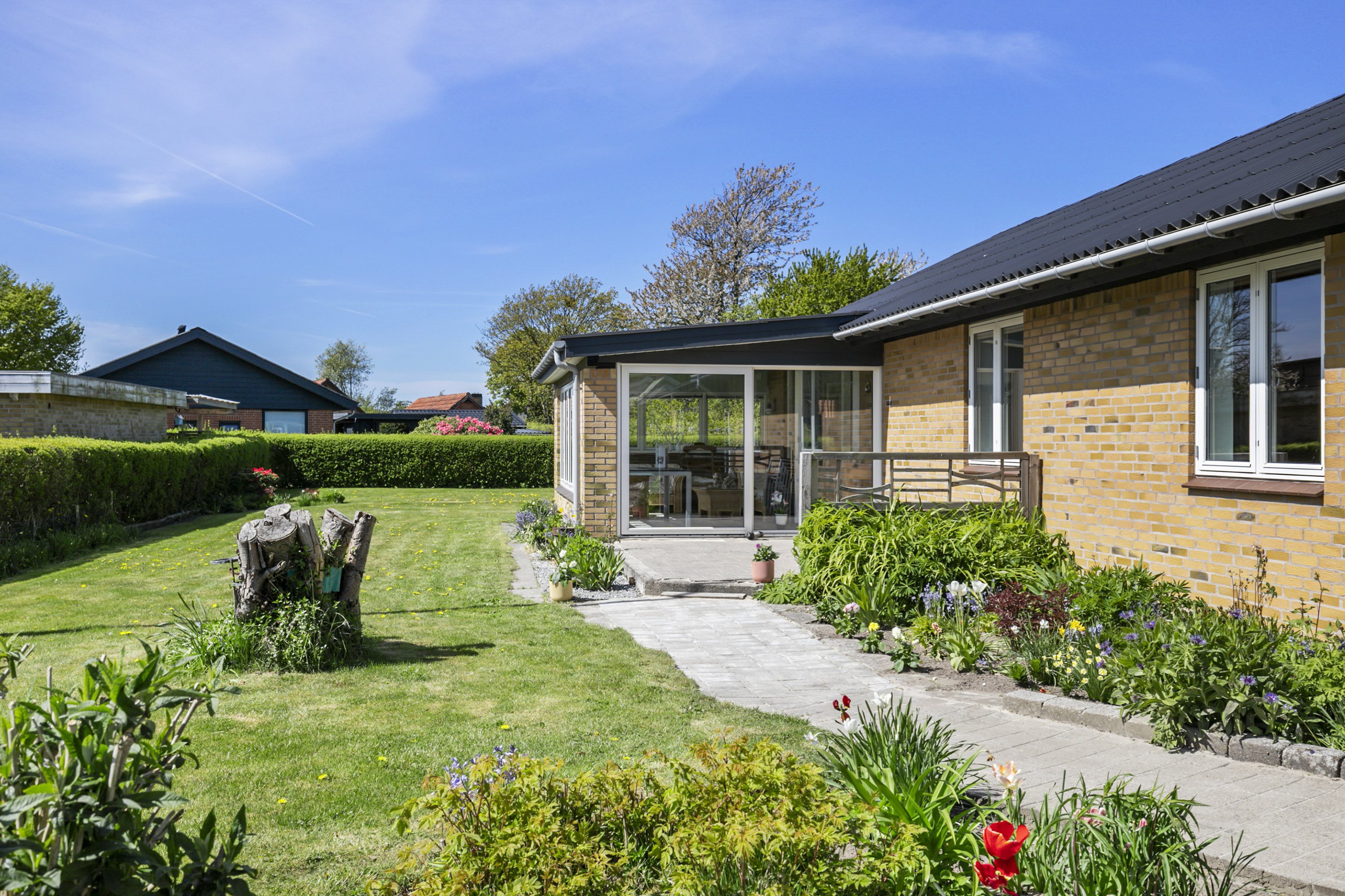 Fremhævet terrasse billede i fuldskærmstilstand. Billede af Holbergsvej 5, 9760 Vrå