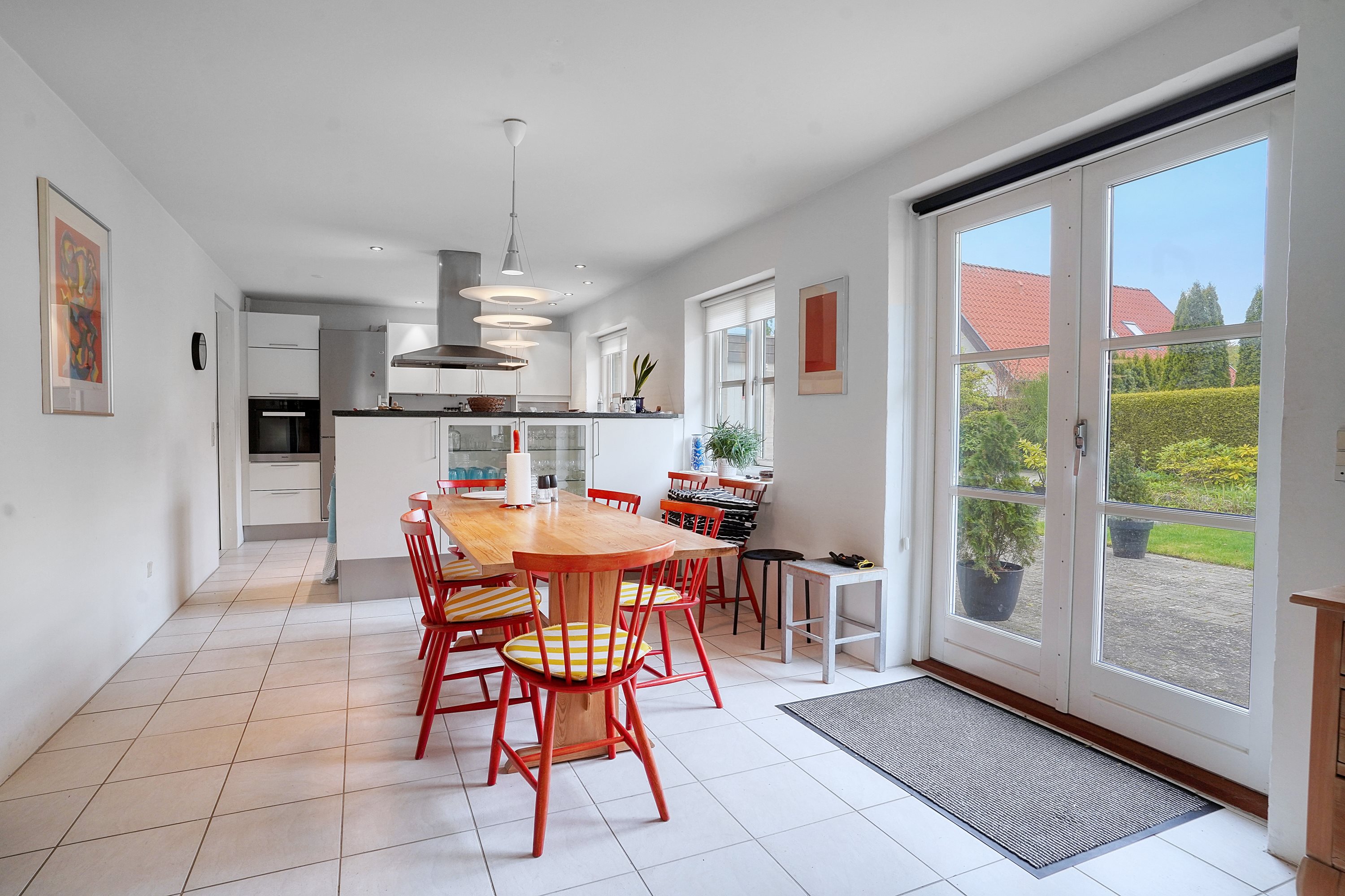 Fremhævet spisestue billede i fuldskærmstilstand. Billede af Munkerup Have 10, 3120 Dronningmølle