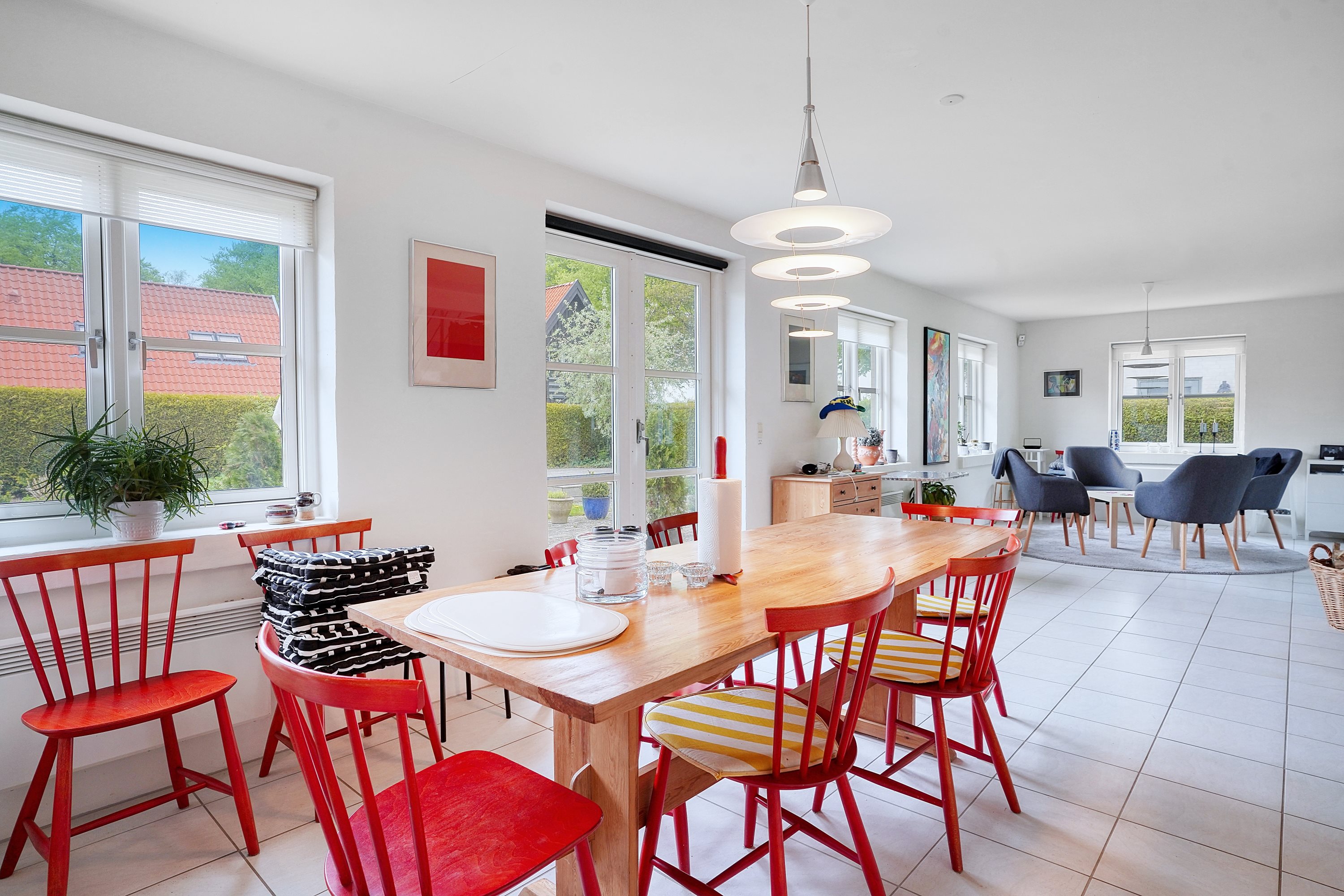 Fremhævet spisestue billede i fuldskærmstilstand. Billede af Munkerup Have 10, 3120 Dronningmølle