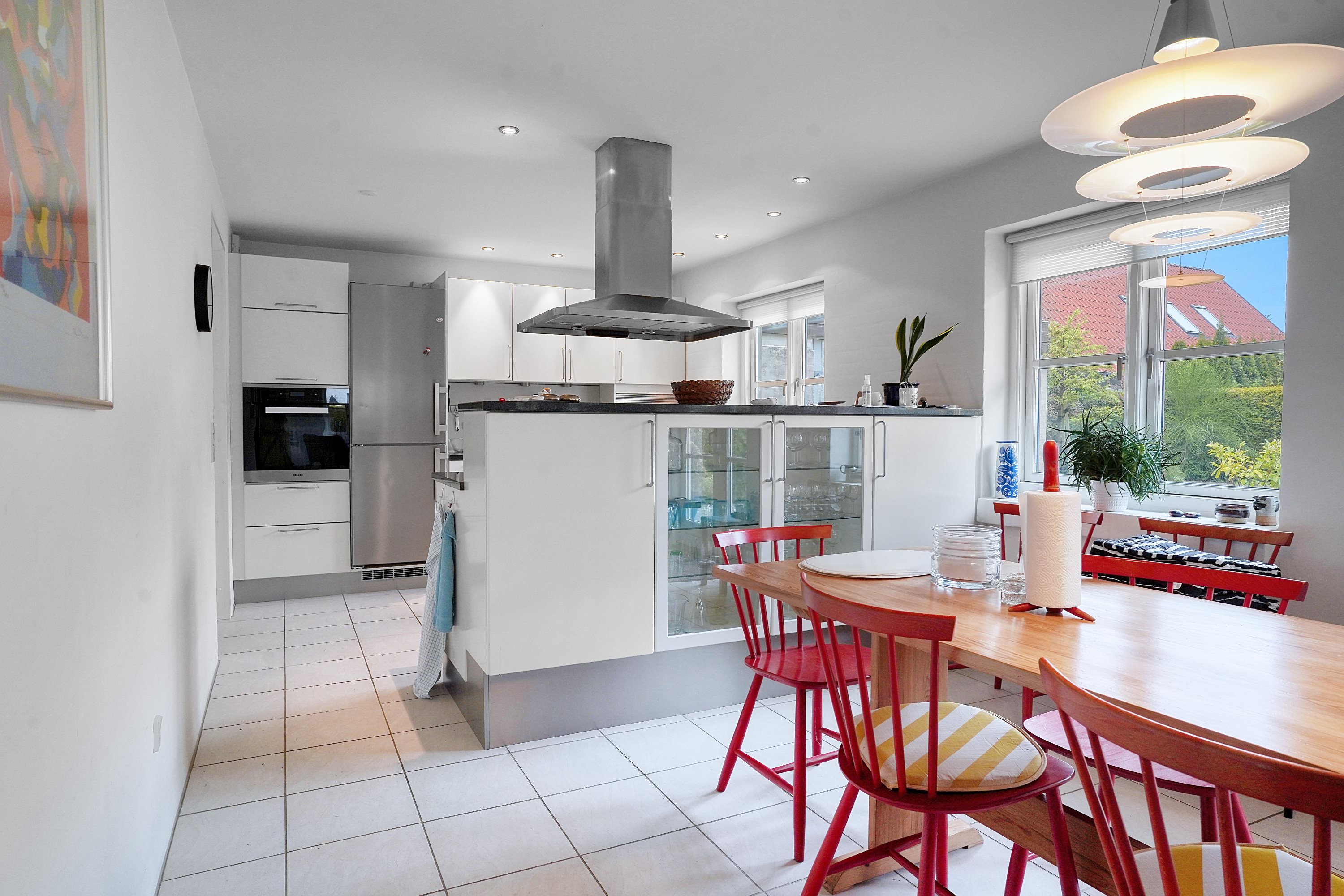 Fremhævet køkken billede i fuldskærmstilstand. Billede af Munkerup Have 10, 3120 Dronningmølle