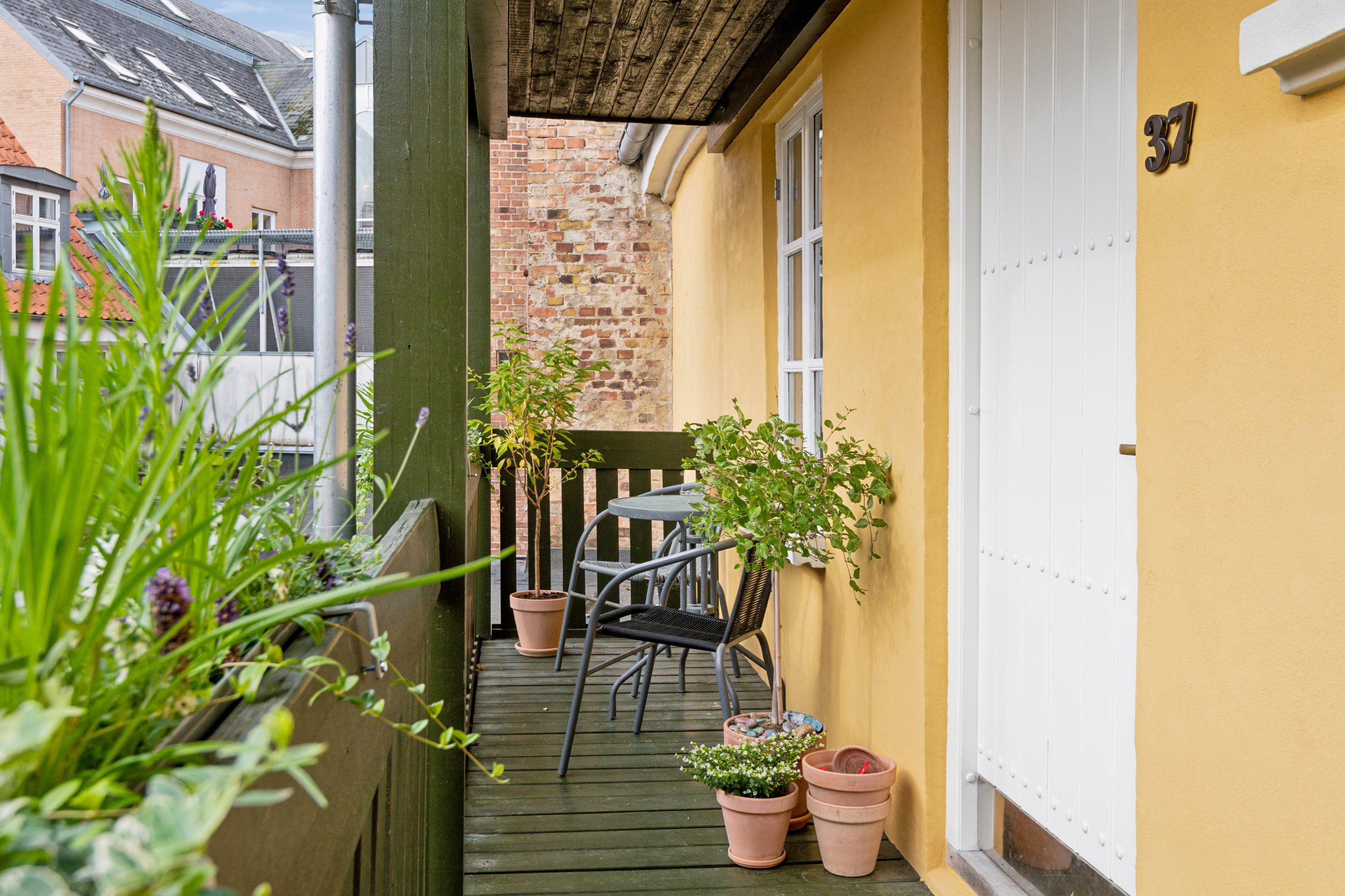 Fremhævet altan billede i fuldskærmstilstand. Billede af Hjelmerstald 37, 1., 9000 Aalborg