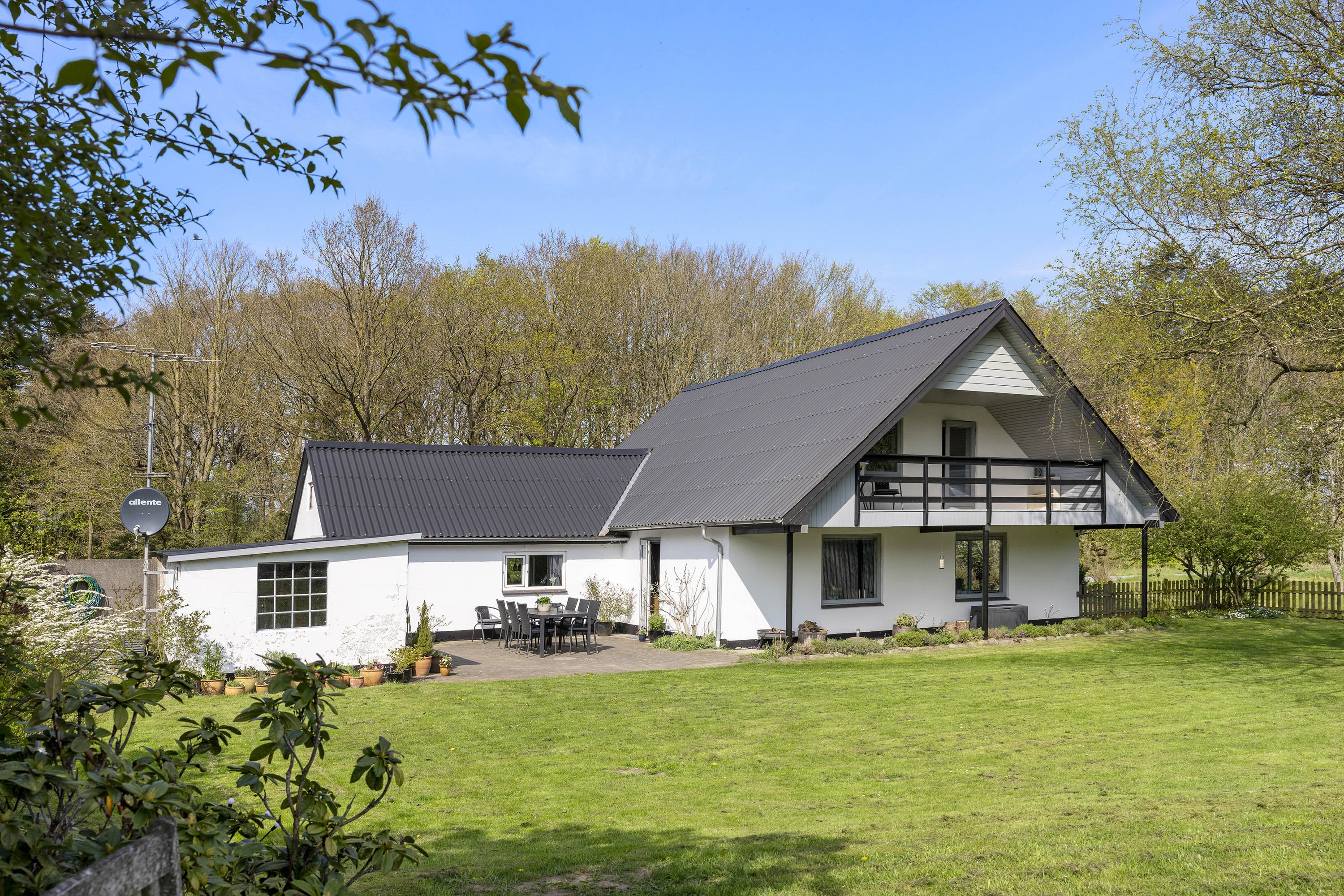 Fremhævet facade billede i fuldskærmstilstand. Billede af Volstruphedevej 22, 9300 Sæby