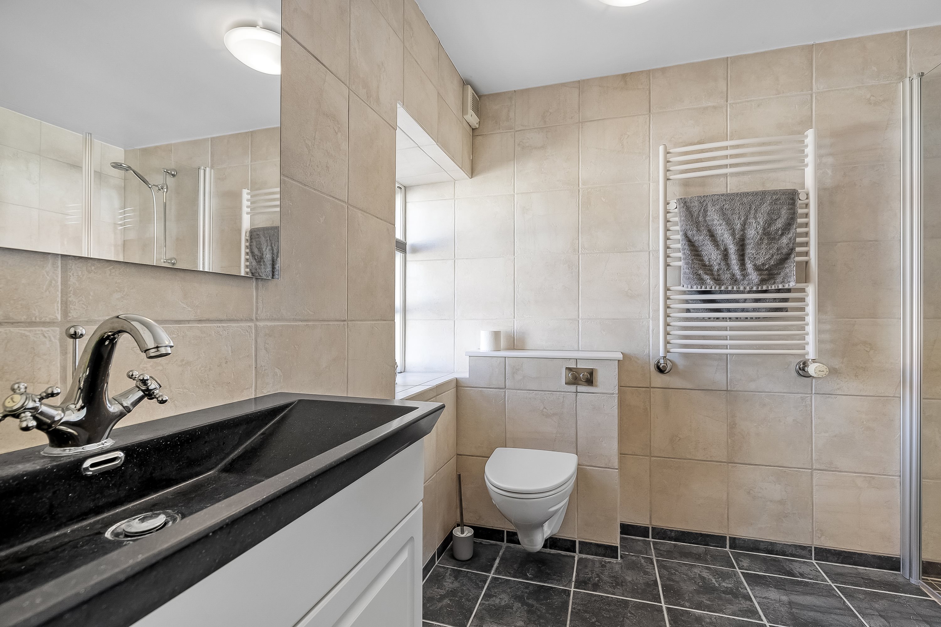 Fremhævet badeværelse billede i fuldskærmstilstand. Billede af Bøllingvej 21, 6064 Jordrup