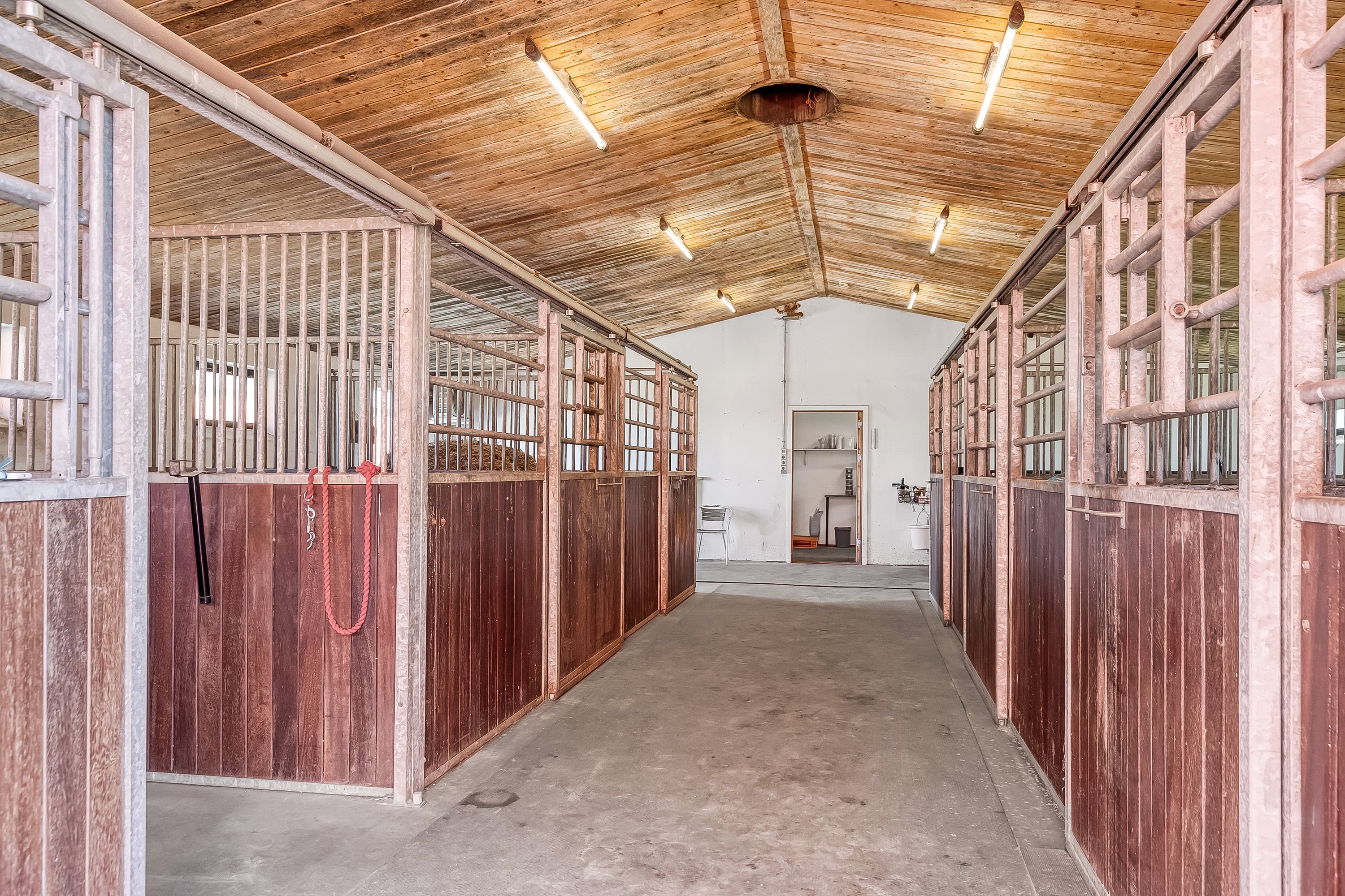 Fremhævet hesteboks billede i fuldskærmstilstand. Billede af Bøllingvej 21, 6064 Jordrup